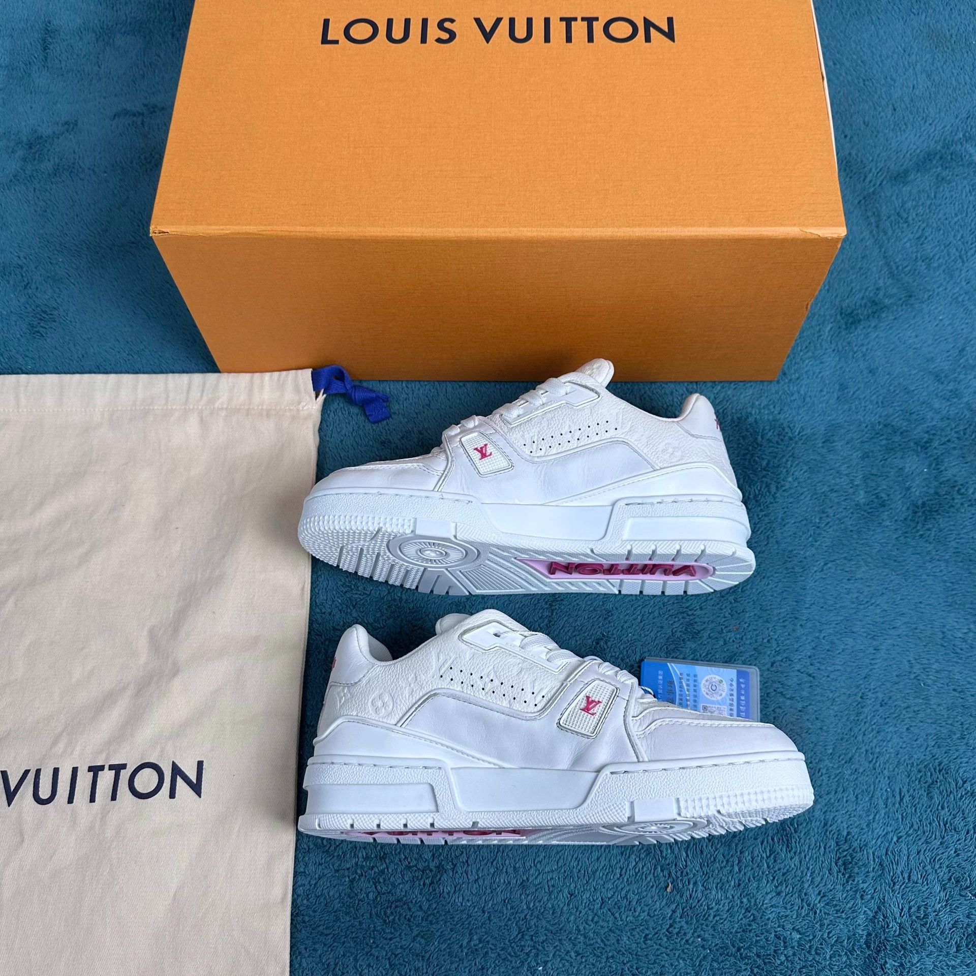 Louis Vuitton LV x Takashi Murakami Cherry Blossom Low-Top Trainer White Size US 5 / IT 35 - 3 Thumbnail