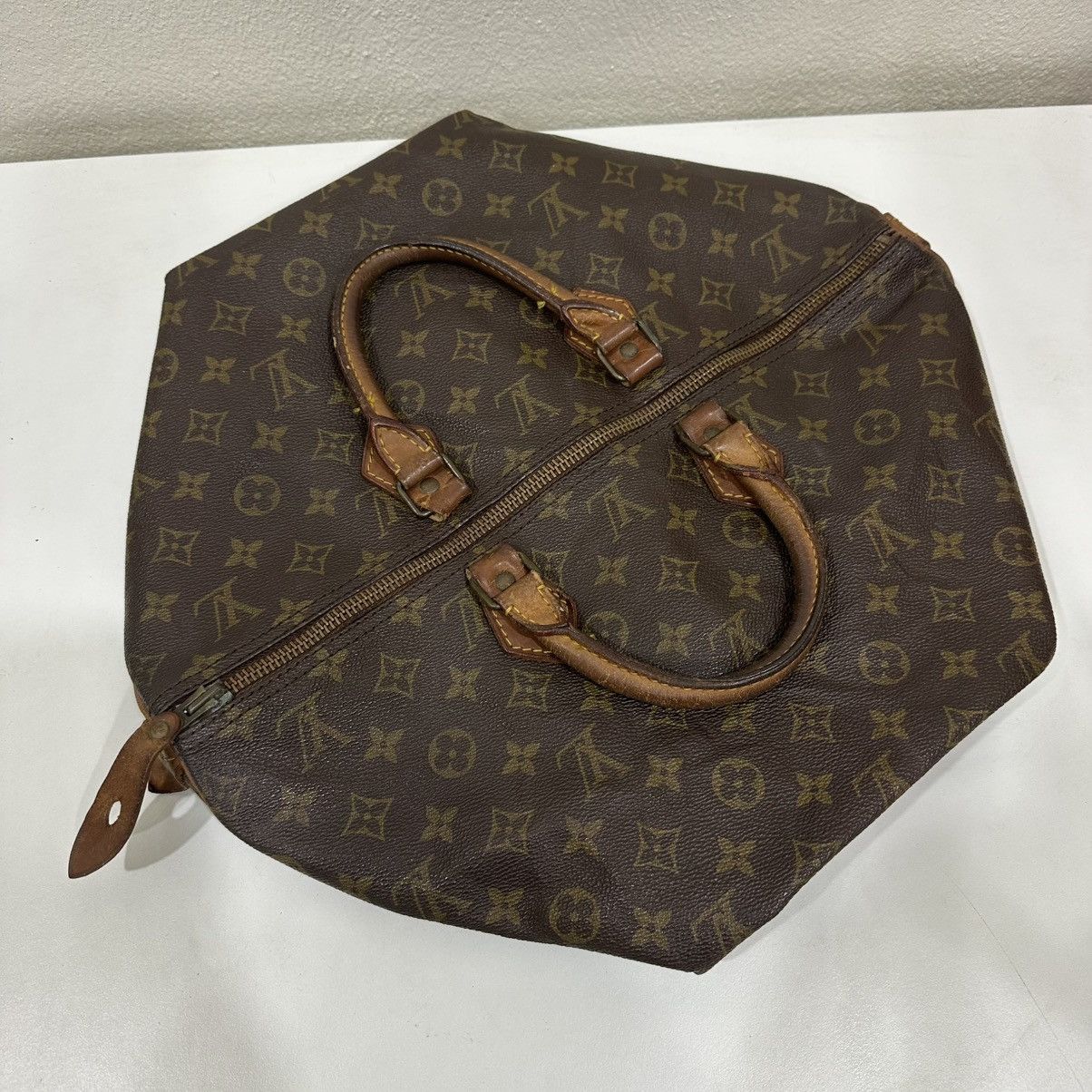Louis Vuitton ‼️LASTDROP‼️ VINTAGE LOUIS VUITTON MONOGRAM SPEEDY 40 HANDBAG Size ONE SIZE - 12 Thumbnail