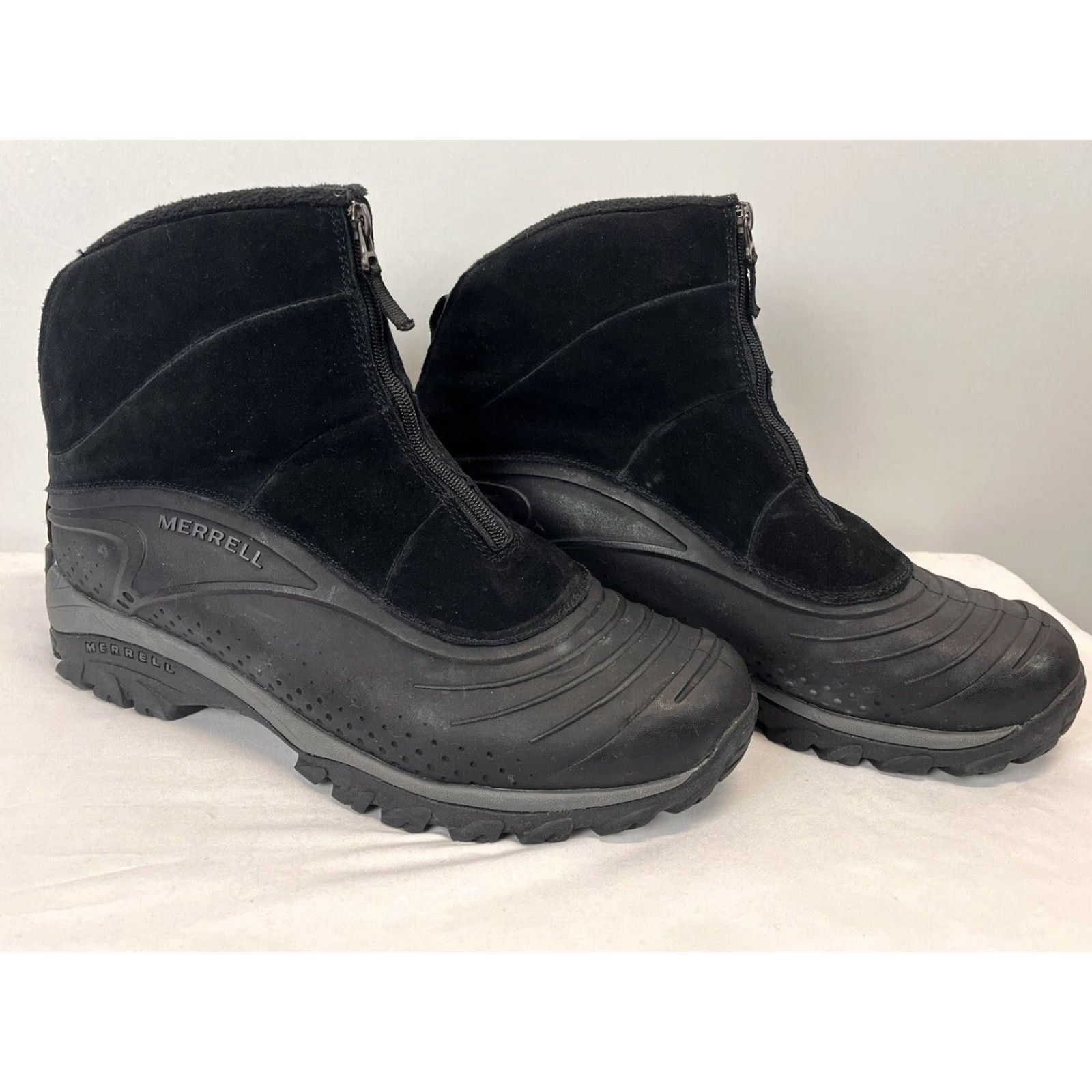 Merrell VINTAGE? Wait it's not vintage. So: Merrell Snow Boot Mens ZIP Rain Winter Black US 15 Vibram Sole Mens Boots 15 Black Merrell Snow Boot Mens Size US 15 / EU 48 - 2 Thumbnail