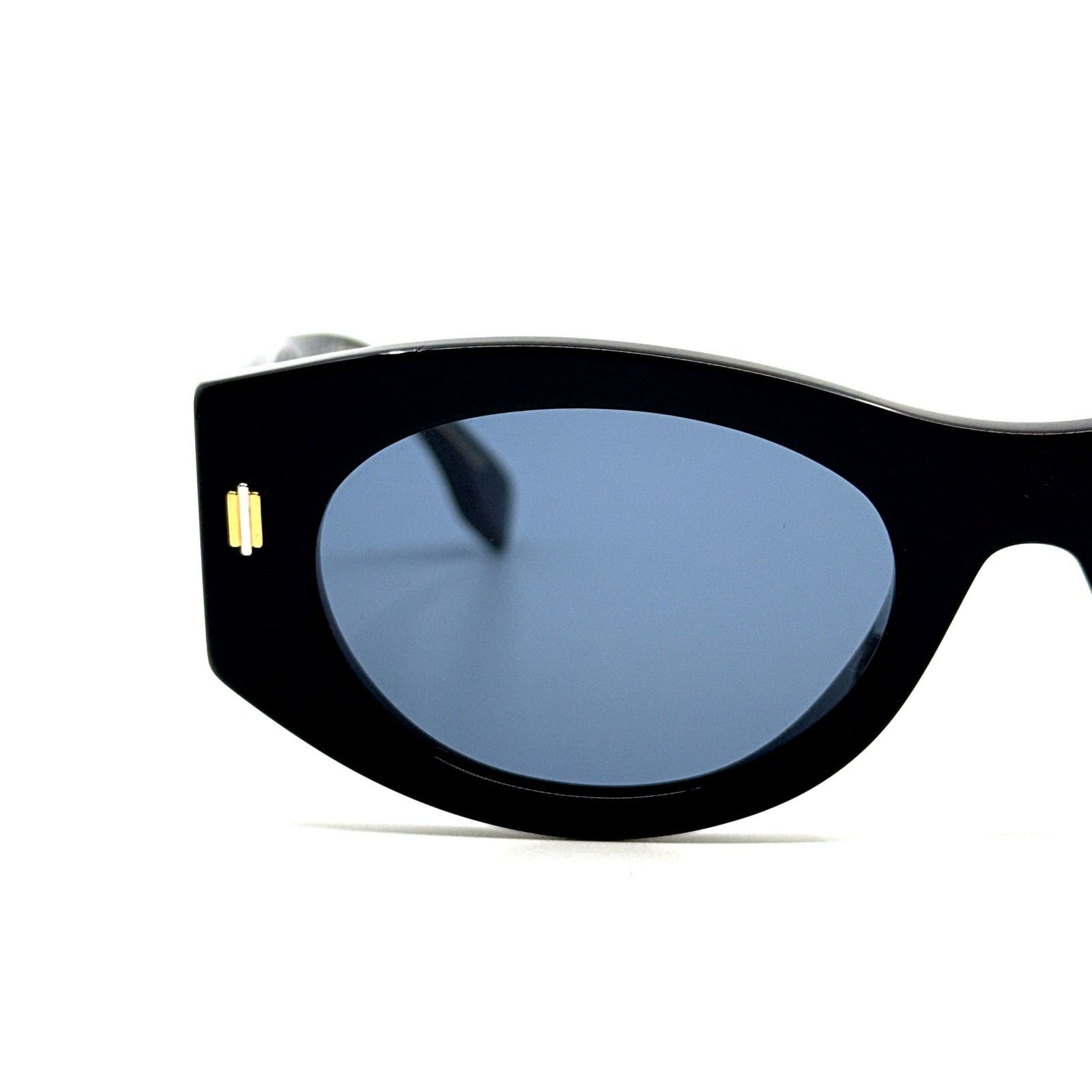 Fendi New! FENDI Sunglasses FE40125I 01V, Authentic Size ONE SIZE - 4 Thumbnail