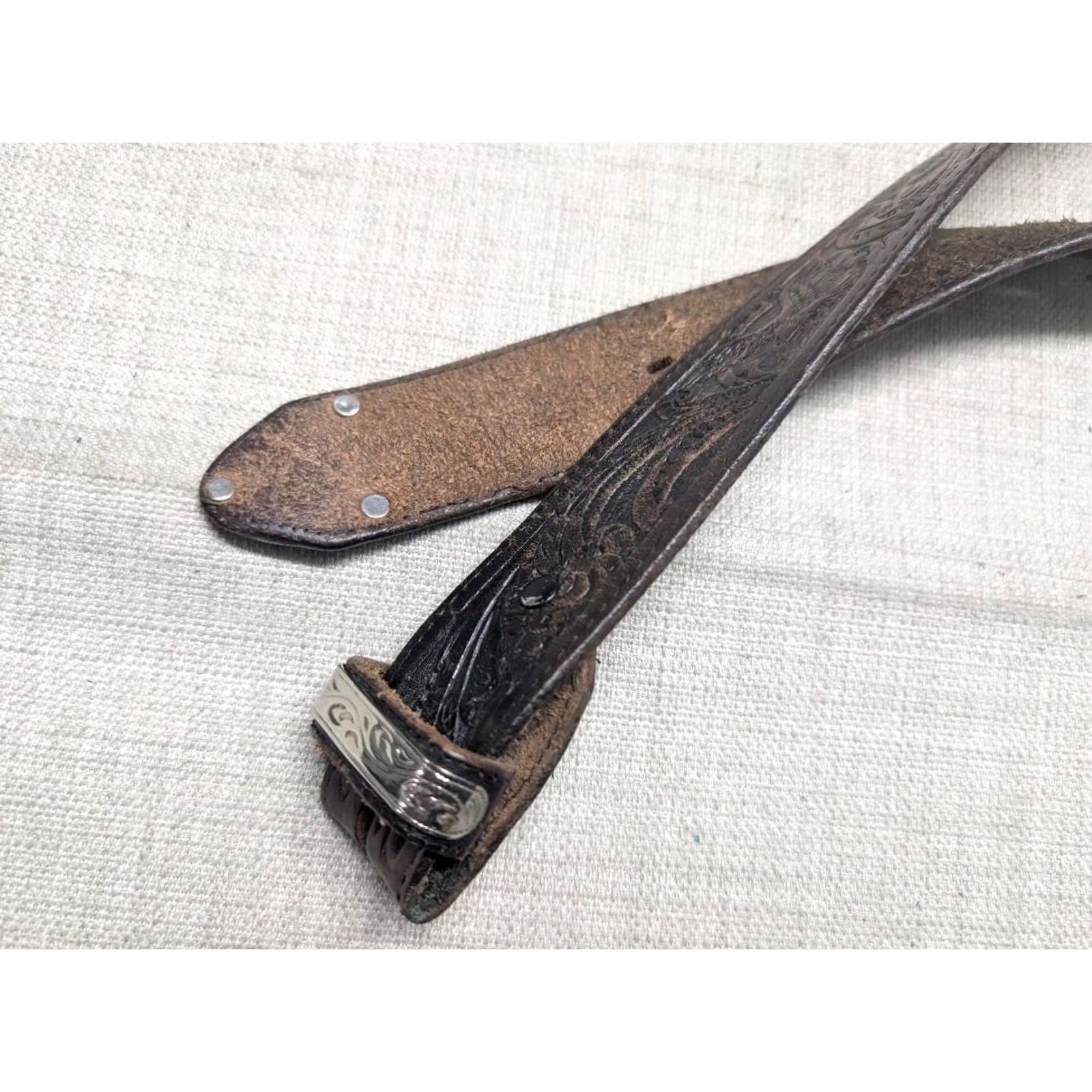Vintage VINTAGE Justin western belt Tooled 30 Men Buckle Black Tan leather 1-1/2" belt Western Belt Cowboys 30 Mens Size 30 - 6 Thumbnail