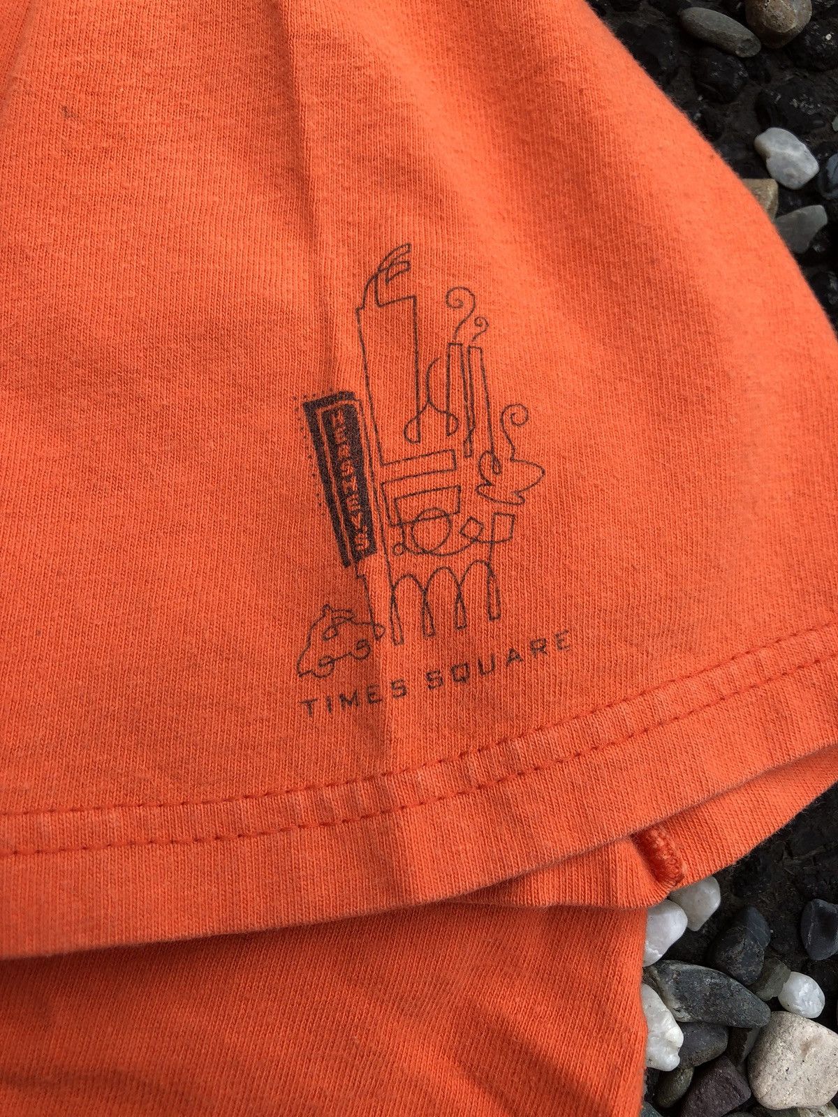 Vintage Vintage 2002 Hershey’s Time Square NYC Reese’s Cup T-Shirt Size US S / EU 44-46 / 1 - 4 Thumbnail