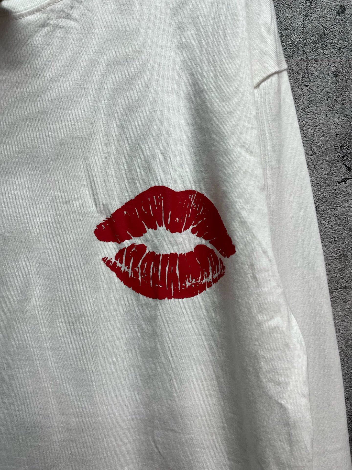 Other BEAT by Kazuki Kuraishi Red Lips Long Sleeve Top M Size US M / EU 48-50 / 2 - 3 Thumbnail