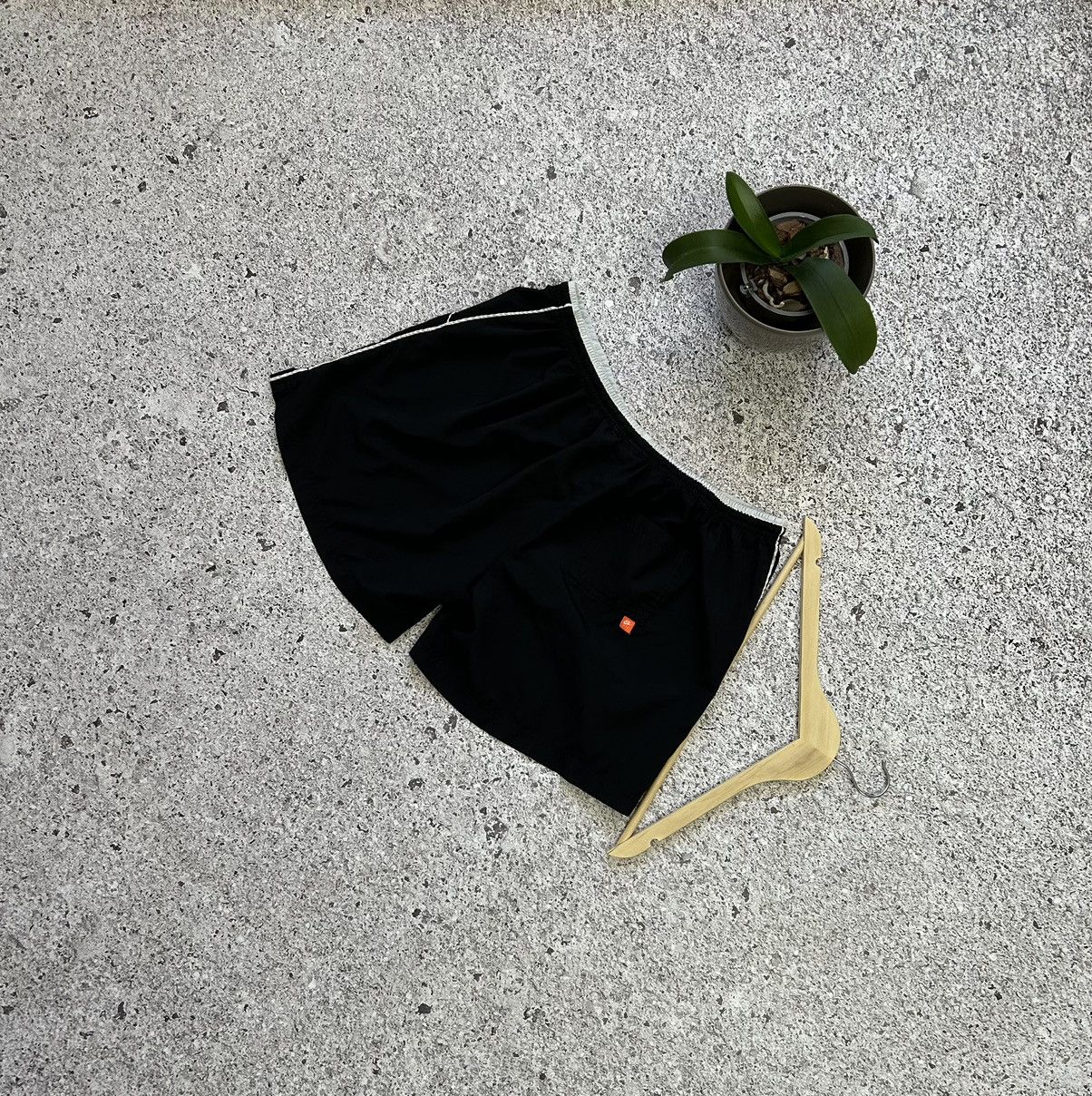 Nike × Vintage Vintage 90s Nike Retro Shorts Y2K Hype Size XL Size US 35 - 2 Thumbnail