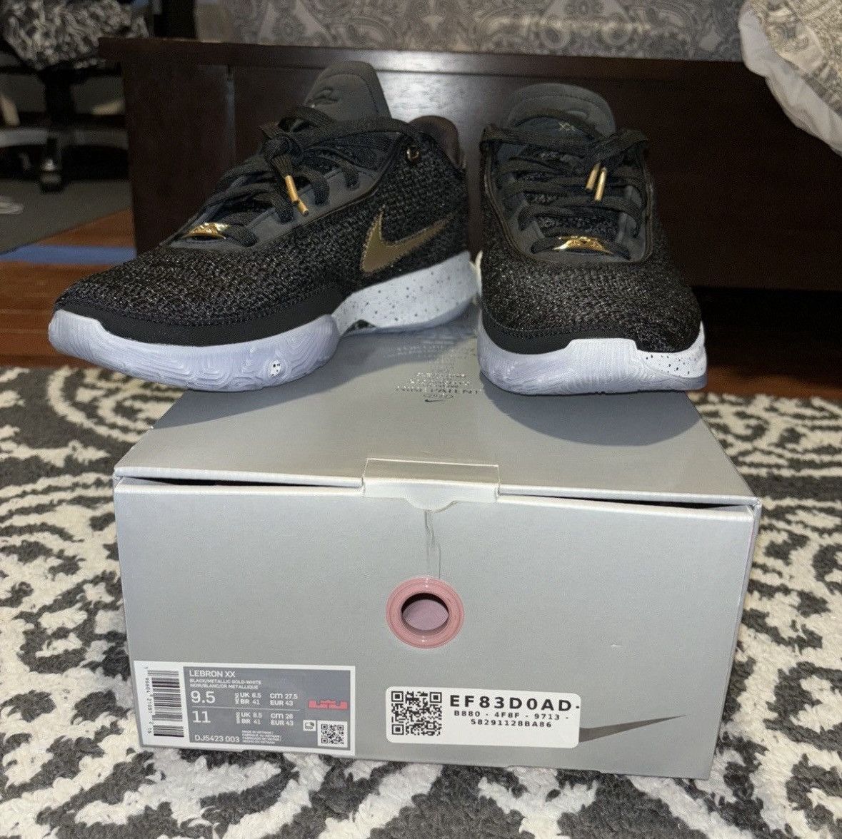 Nike Lebron XX Black/Metallic Gold-White Size US 9.5 / EU 42-43 - 9 Thumbnail