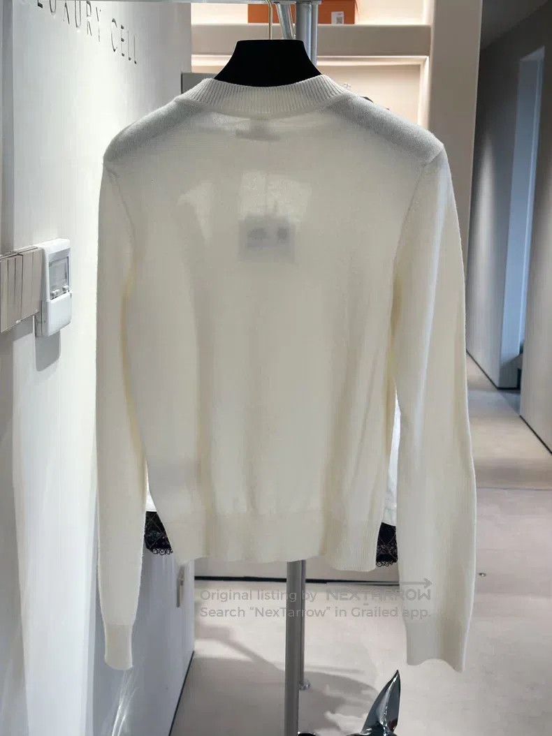 Hermes Hermes Classic H Lift Cashmere Sweater, Beige Size XS / US 0-2 / IT 36-38 - 2 Thumbnail