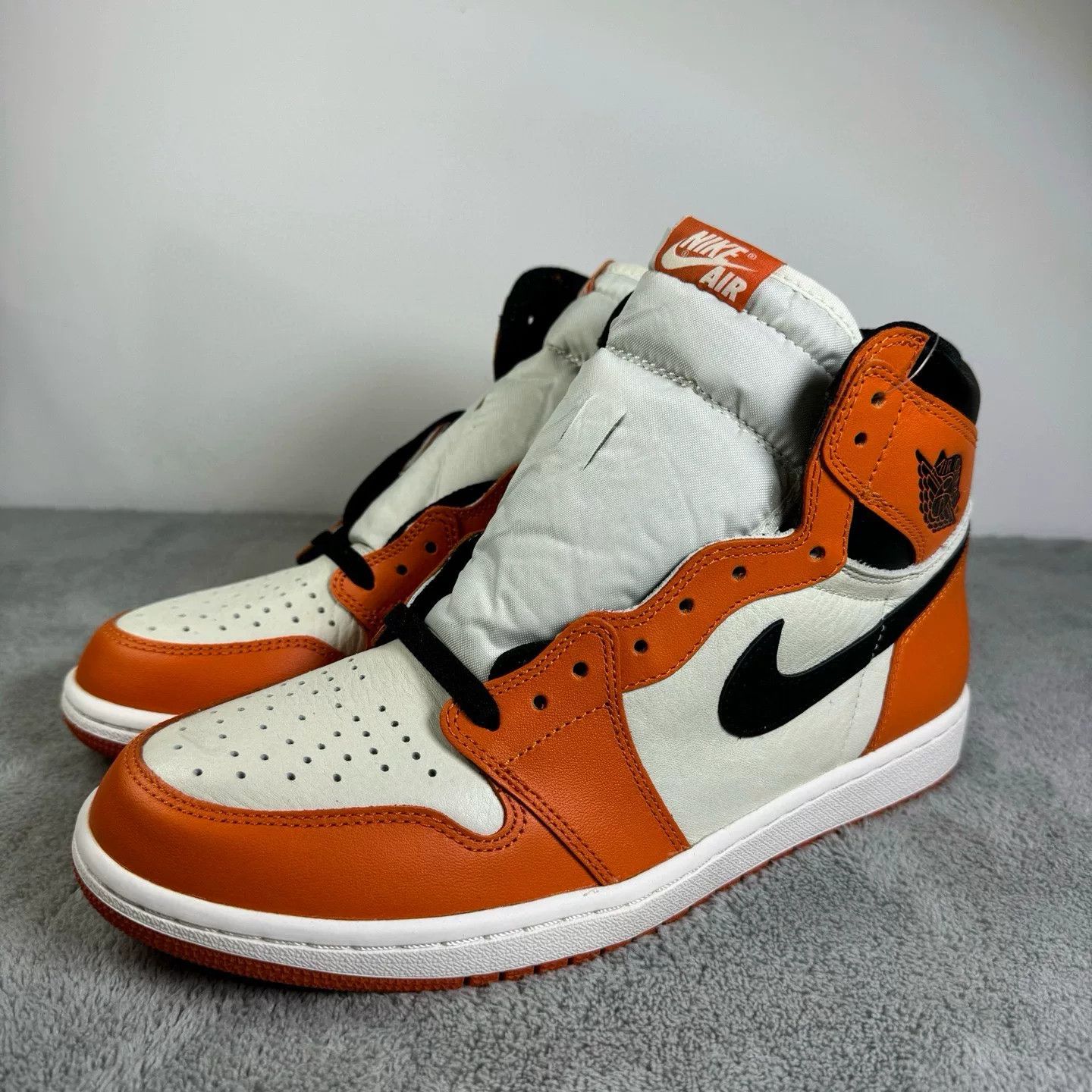 Nike Nike Retro Red Lowtop Sneakers 44 Men Size US 10.5 / EU 43-44 - 1 Thumbnail