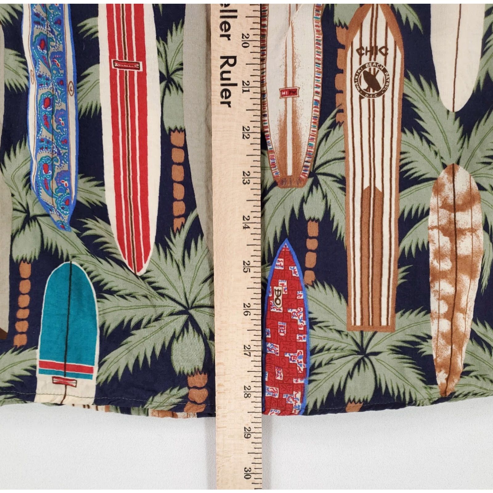 Reyn Spooner Reyn Spooner Hawaiian Button-Up Shirt Mens XL Surfboard 100% Rayon Multicolor Short Sleeve Size US XL / EU 56 / 4 - 5 Thumbnail