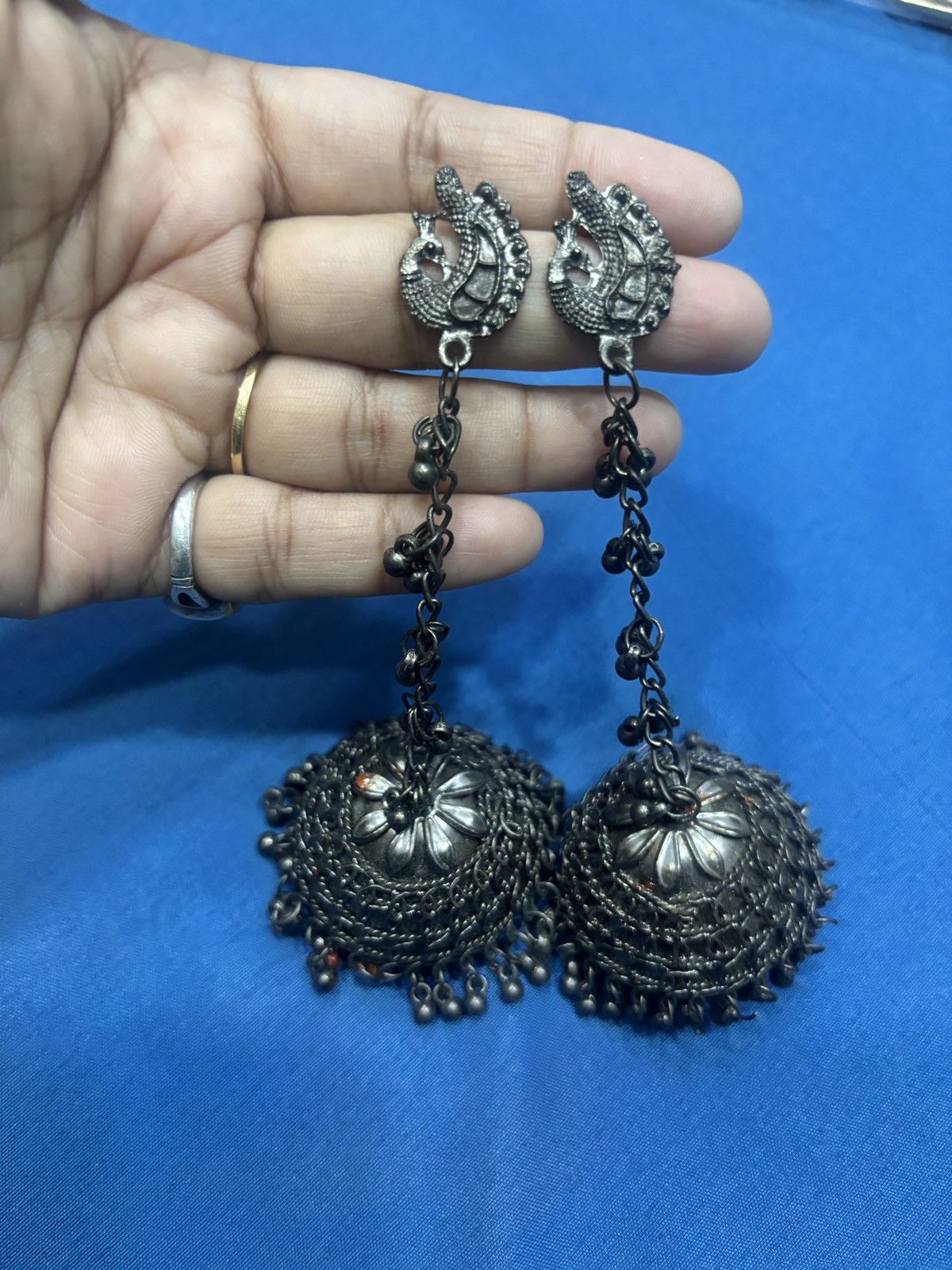 Other Silver earrings heavy in looks light in weight Size ONE SIZE - 4 Thumbnail