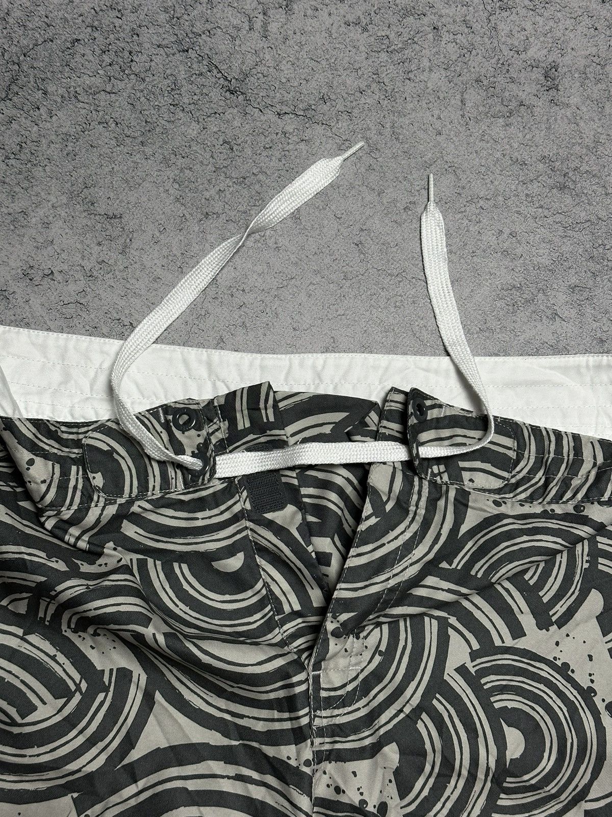 Swims Vintage Nike Swimming Pattern Shorts Size US 32 / EU 48 - 6 Thumbnail