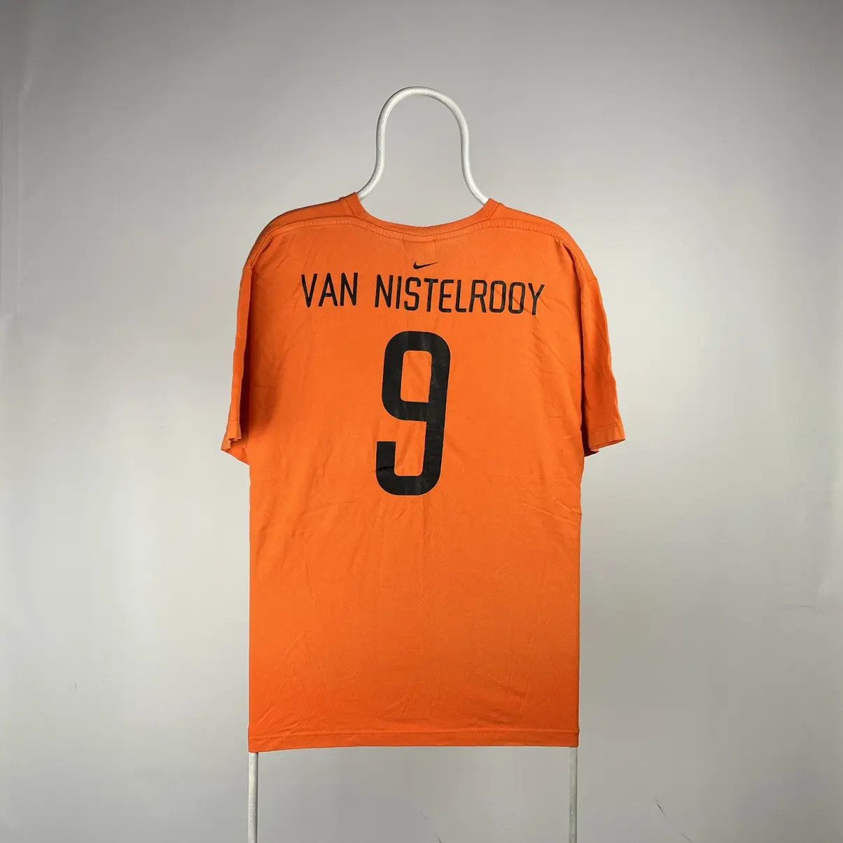 Nike Nike T-shirt vintage niderland van nistelrooy 9 size XL Size US XL / EU 56 / 4 - 2 Thumbnail