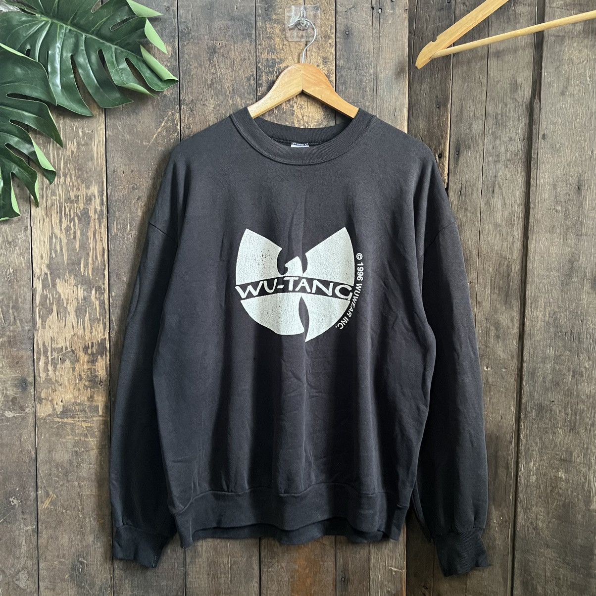 Vintage × Wu-Tang Clan Vintage Distressed Wu-Tang 1996 Sweatshirt Size US XL / EU 56 / 4 - 1 Thumbnail