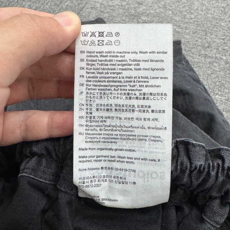 Acne Studios Acne Studios Black distressed work shorts Size US 30 / EU 46 - 4 Thumbnail