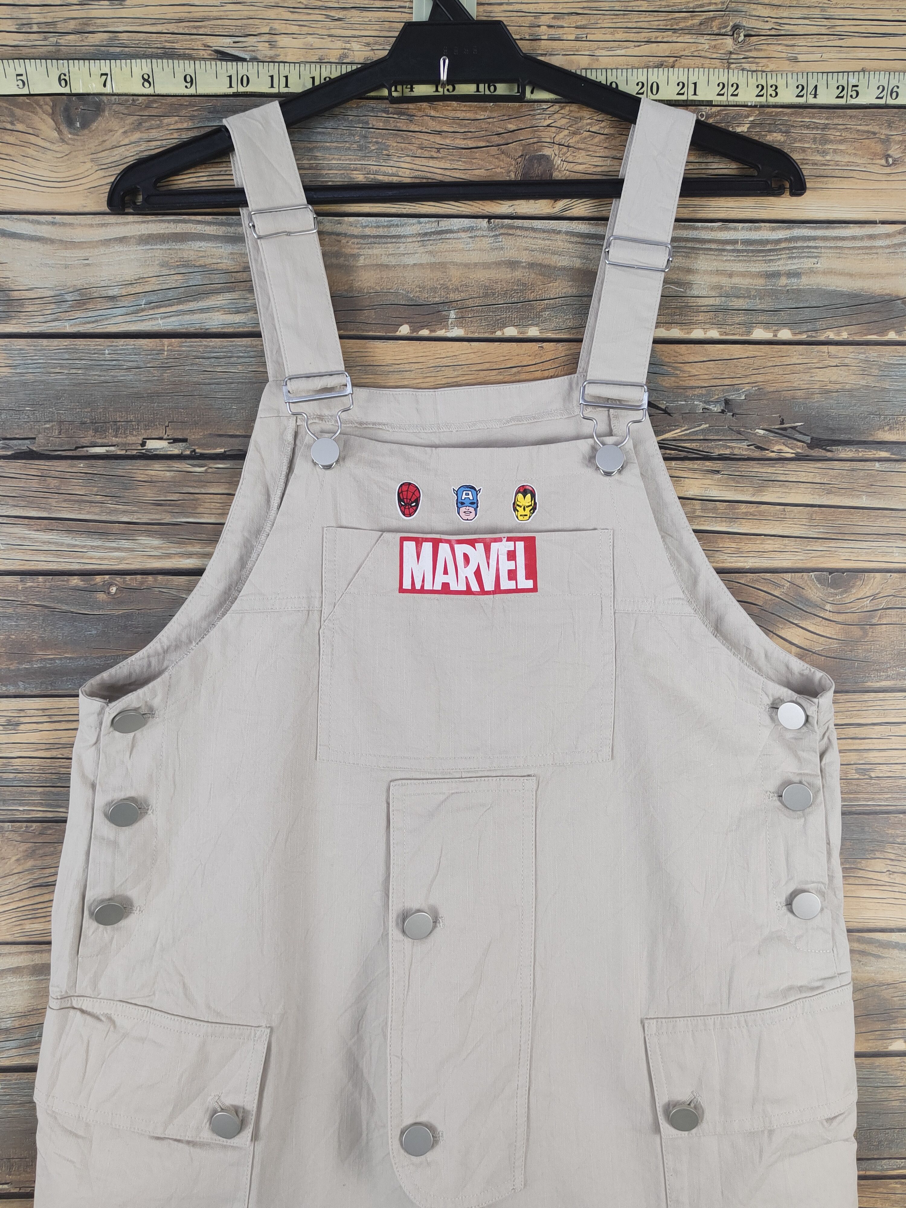 Marvel Comics × Vintage Vintage Marvel-Jupe Vendue Beige Overall Jumpsuits Size 37" - 3 Thumbnail
