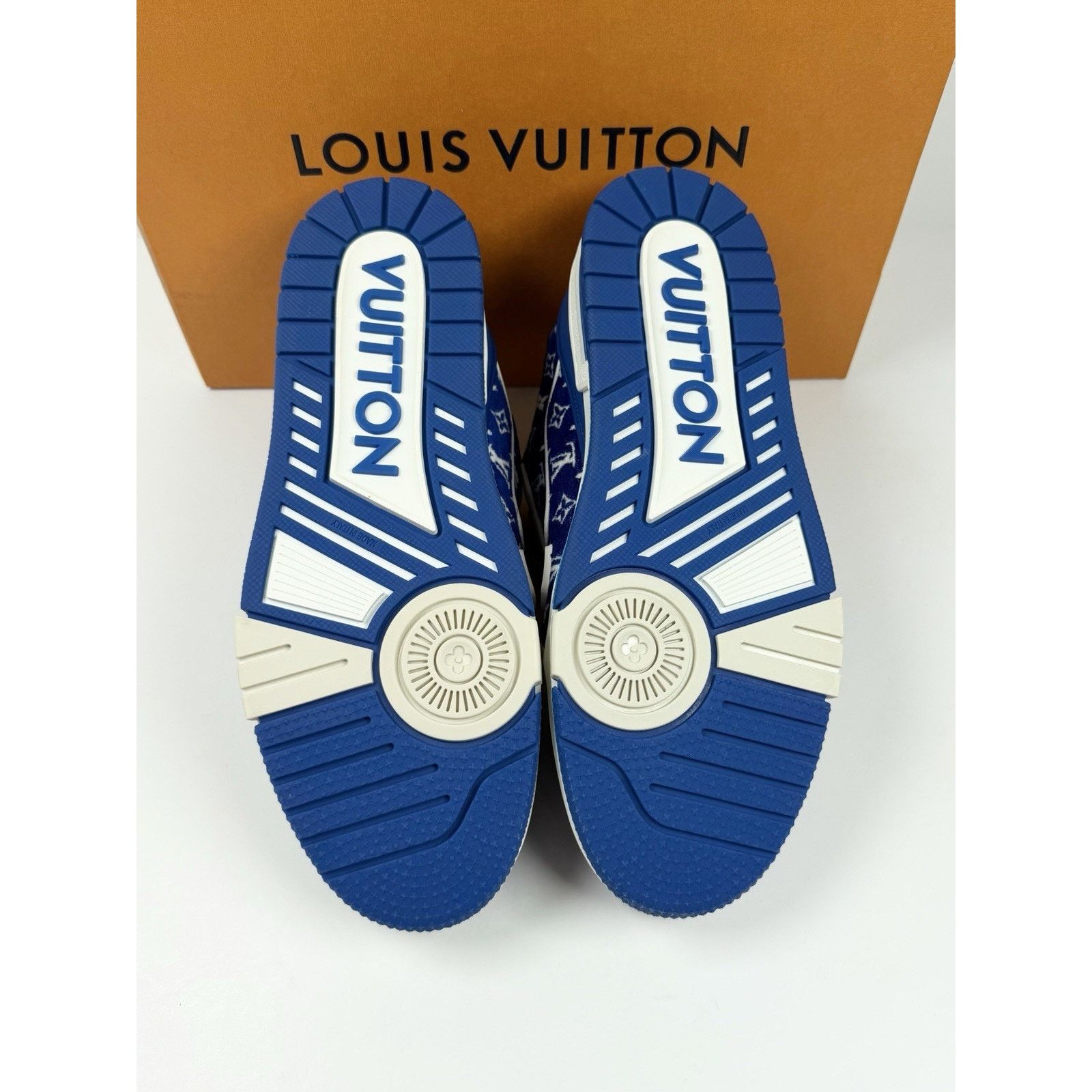 Louis Vuitton Size 8UK/9US - Louis Vuitton Monogram Textile Trainer NEW Size US 9 / EU 42 - 7 Thumbnail