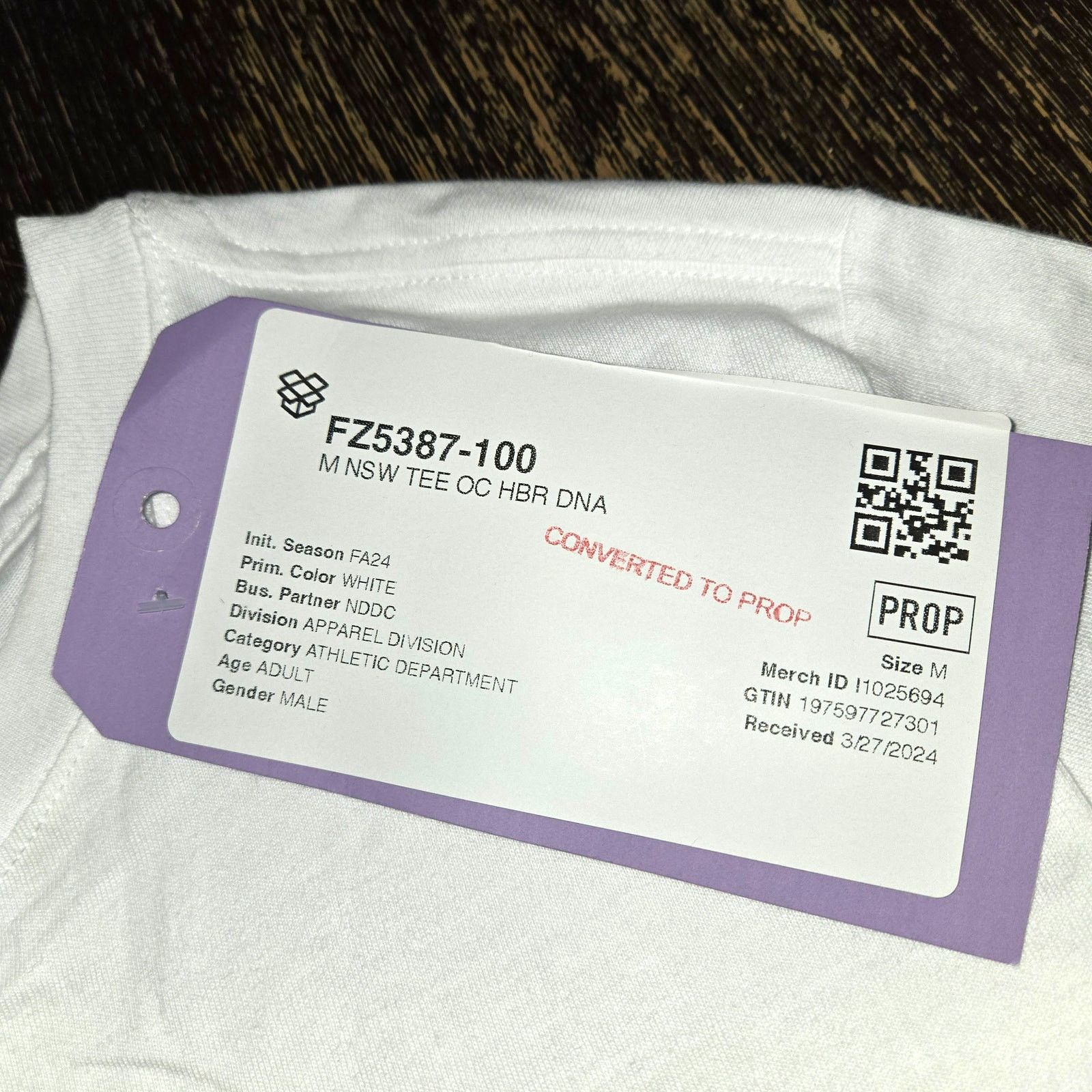 Nike Nike Sz Medium White Dna Embroidered Swoosh Prototype Tee Size US M / EU 48-50 / 2 - 4 Thumbnail
