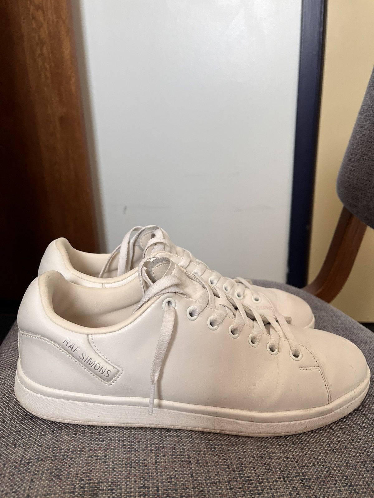 Orion Sneaker in Brushed Cream – SVRN