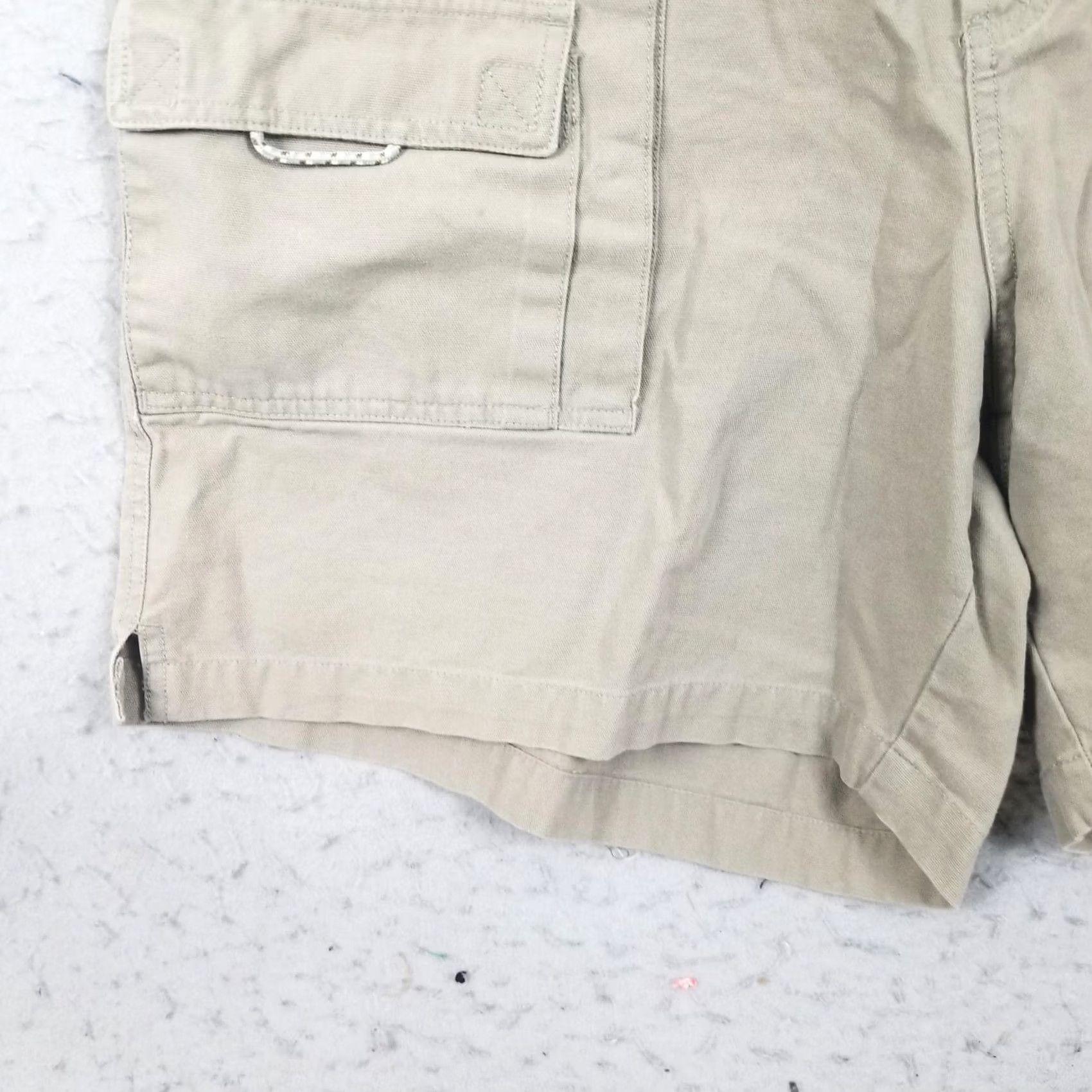 Vintage Columbia PFG Cargo Shorts Mens XL Beige Cotton Elastic Waist 8 Inseam Fishing Size US 36 / EU 52 - 4 Thumbnail