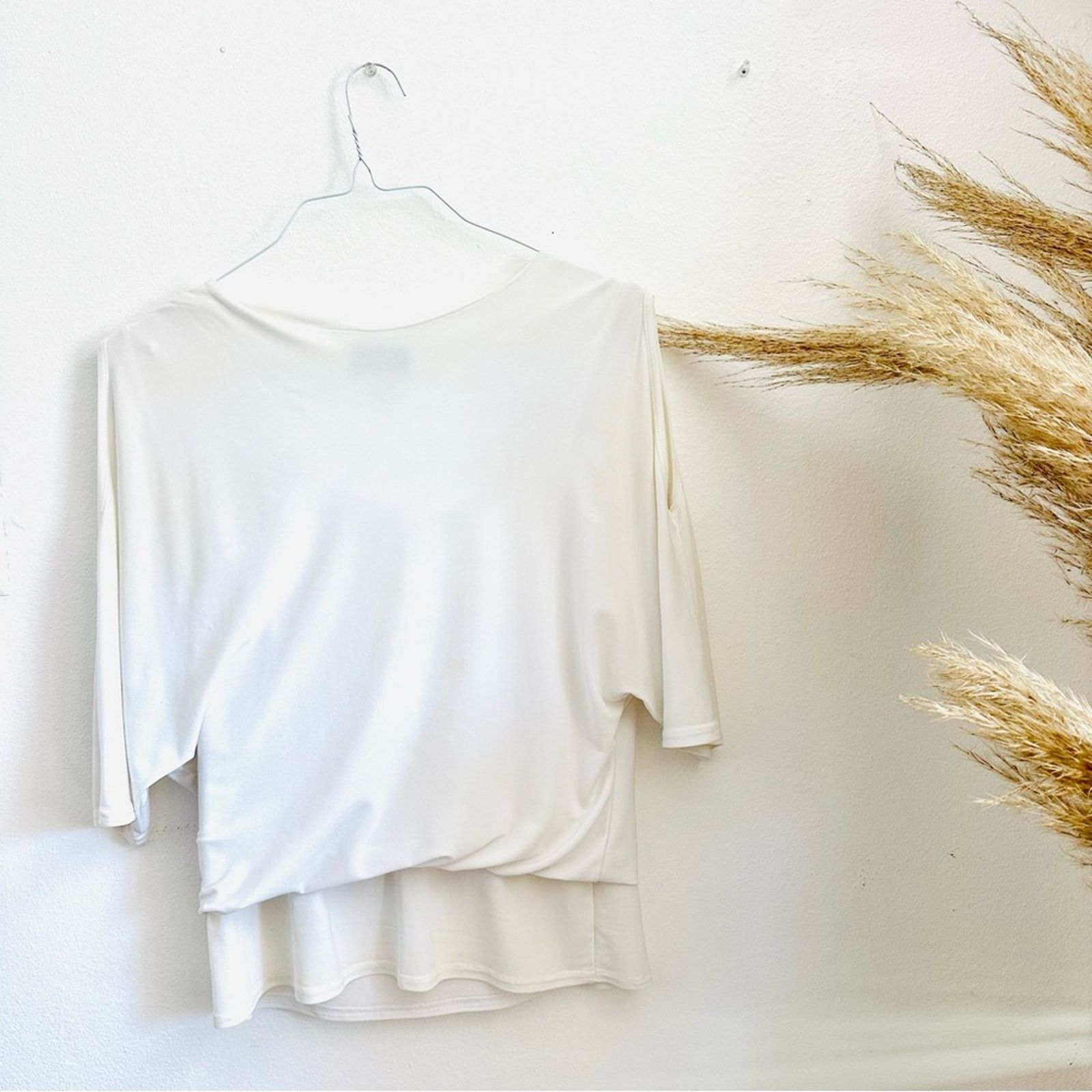 Joseph Ribkoff JOSEPH RIBKOFF White Ruche Cold Shoulder Blouse Shirt Top Size M / US 6-8 / IT 42-44 - 9 Thumbnail