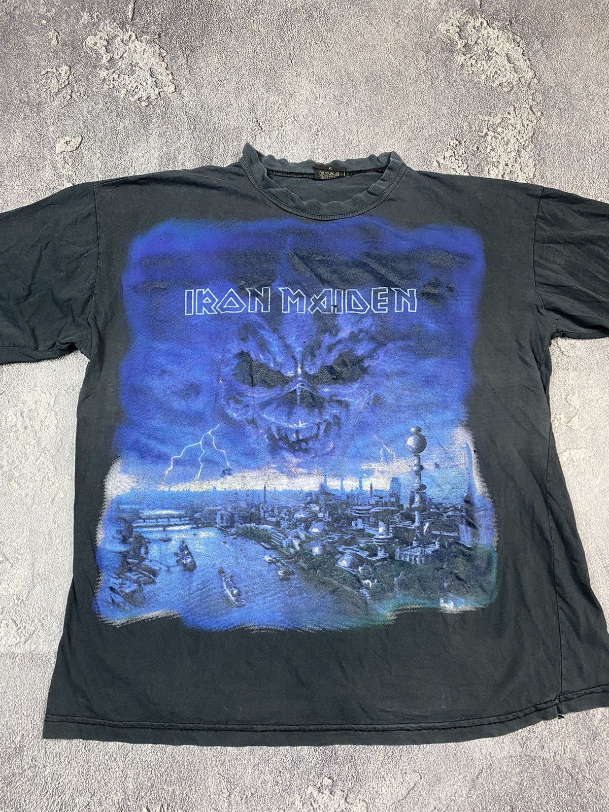 Band Tees Vintage Iron Maiden Brave New World Distressed Band Tee Y2K Size US L / EU 52-54 / 3 - 3 Thumbnail