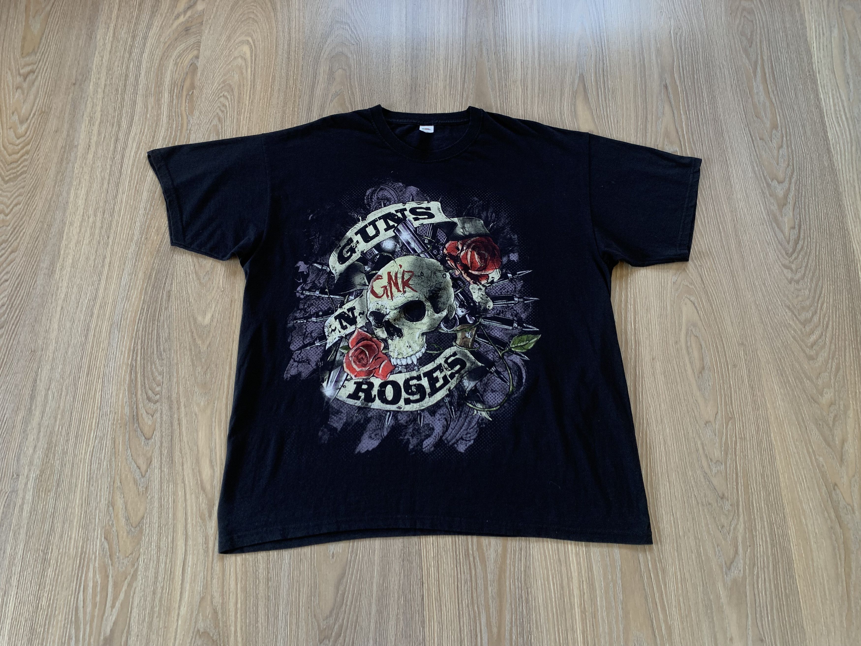 Band Tees Vintage Guns N Roses Skull Big Logo T-Shirt Size US XXL / EU 58 / 5 - 1 Thumbnail