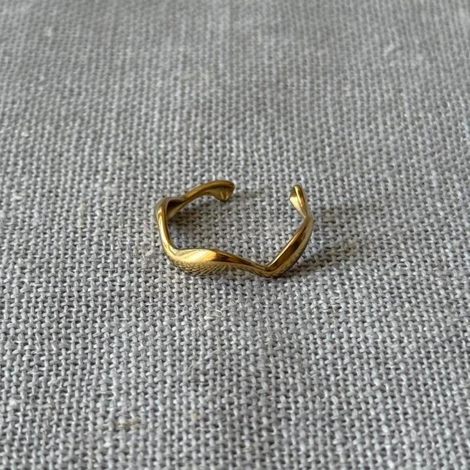 Other Gold asymmetrical ring classic flowy WMNS2 Size ONE SIZE - 2 Thumbnail