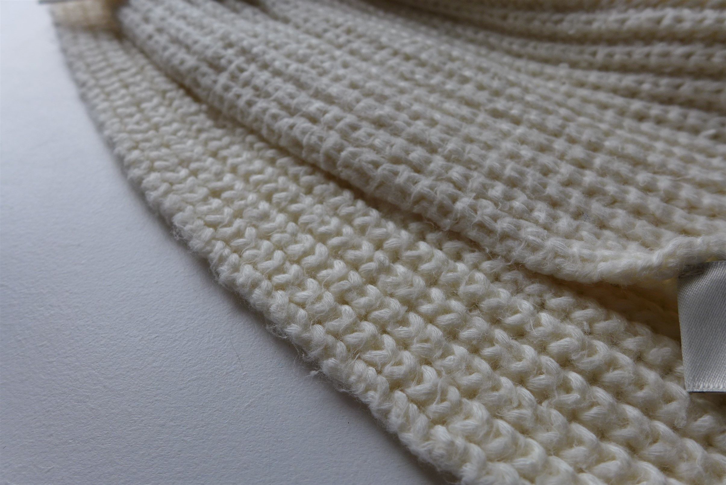Our Legacy Our Legacy Grand Knitted Scarf - Natural Tousled Cotton Size ONE SIZE - 6 Thumbnail