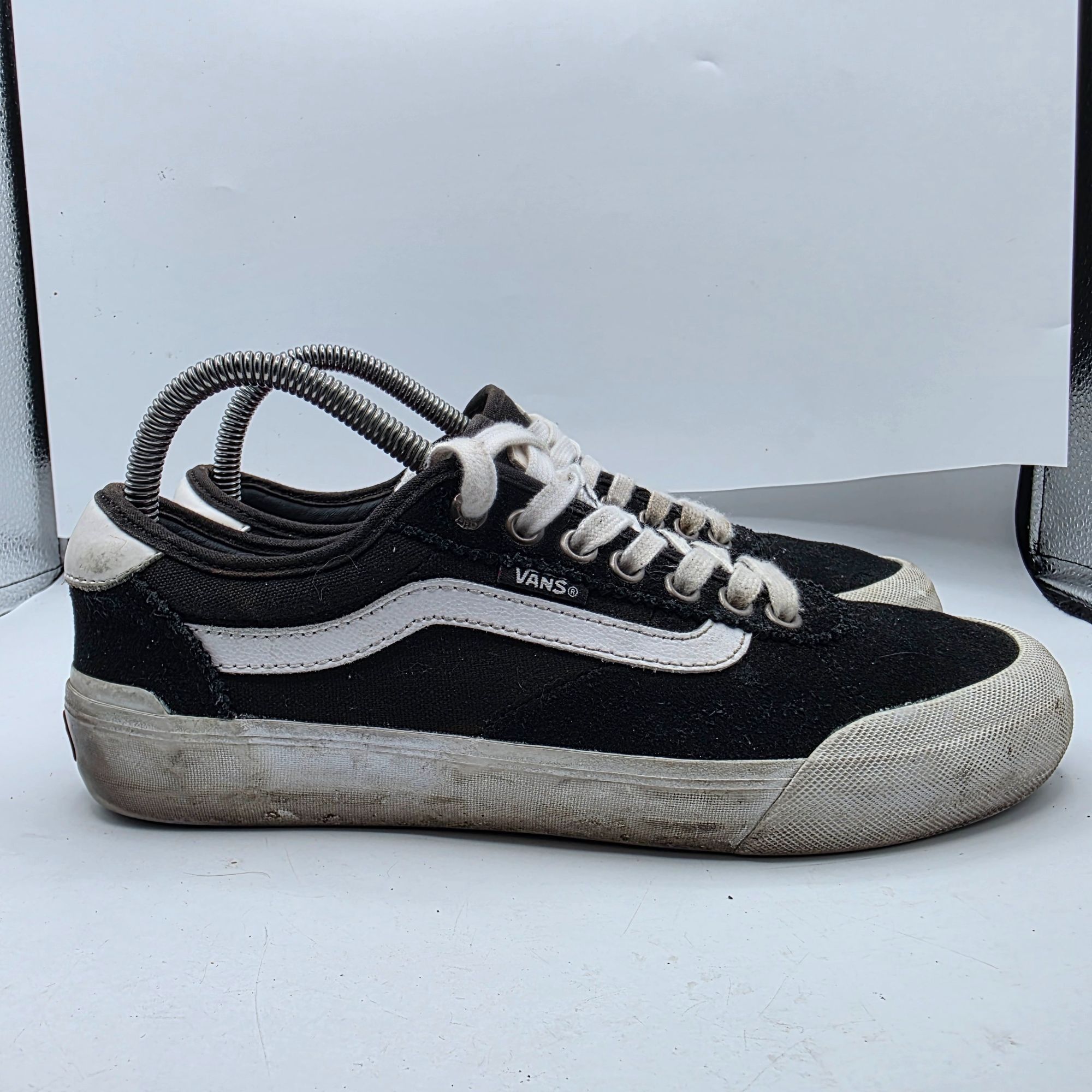 Vans Vans Chima Ferguson Pro Mens Size 7.5 Black White Sneaker Sh Size US 7.5 / EU 40-41 - 12 Thumbnail