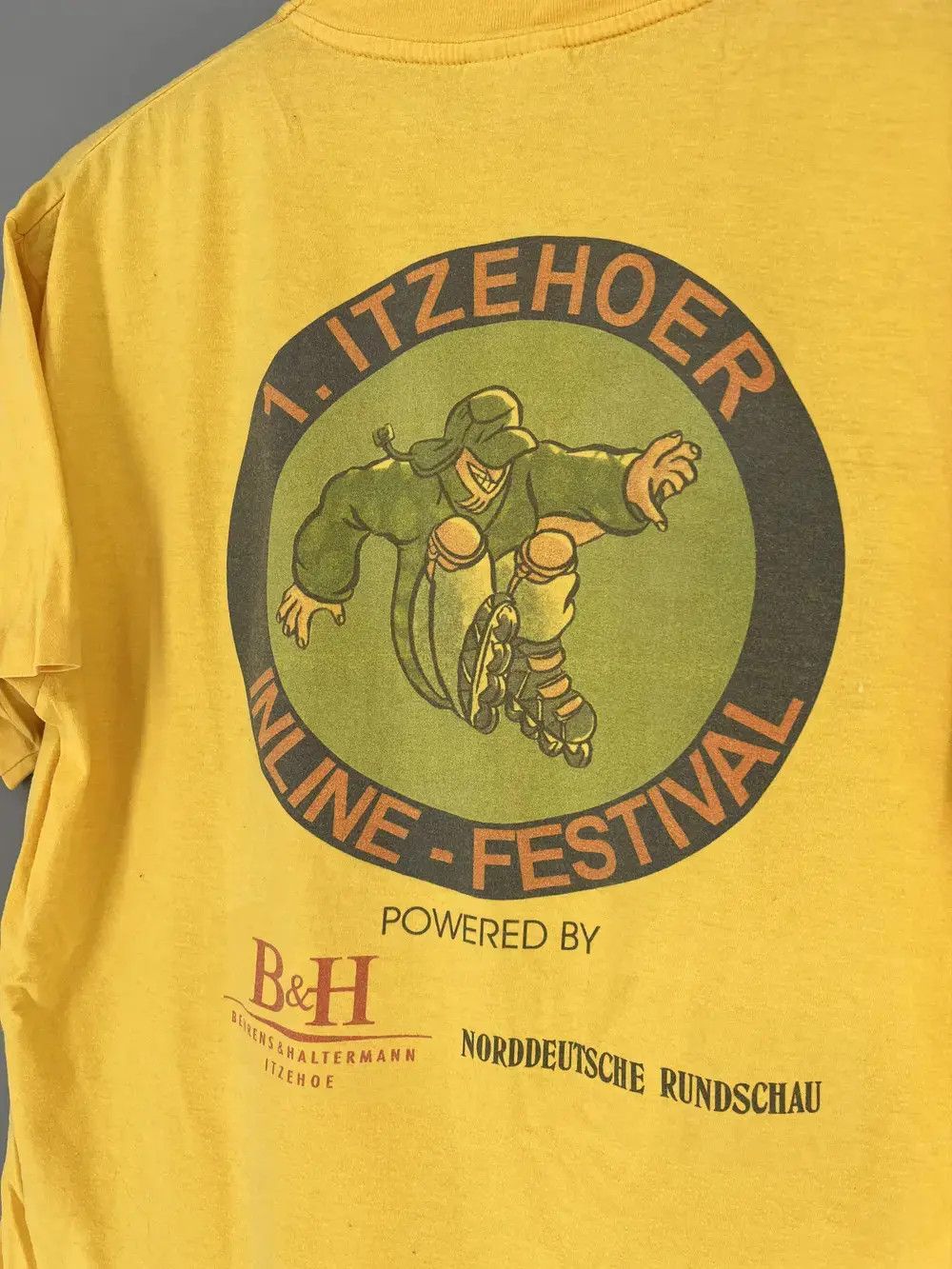 Vintage VINTAGE 90s ITZEHOER ONLINE FESTIVAL POWERED BY Size US M / EU 48-50 / 2 - 13 Thumbnail