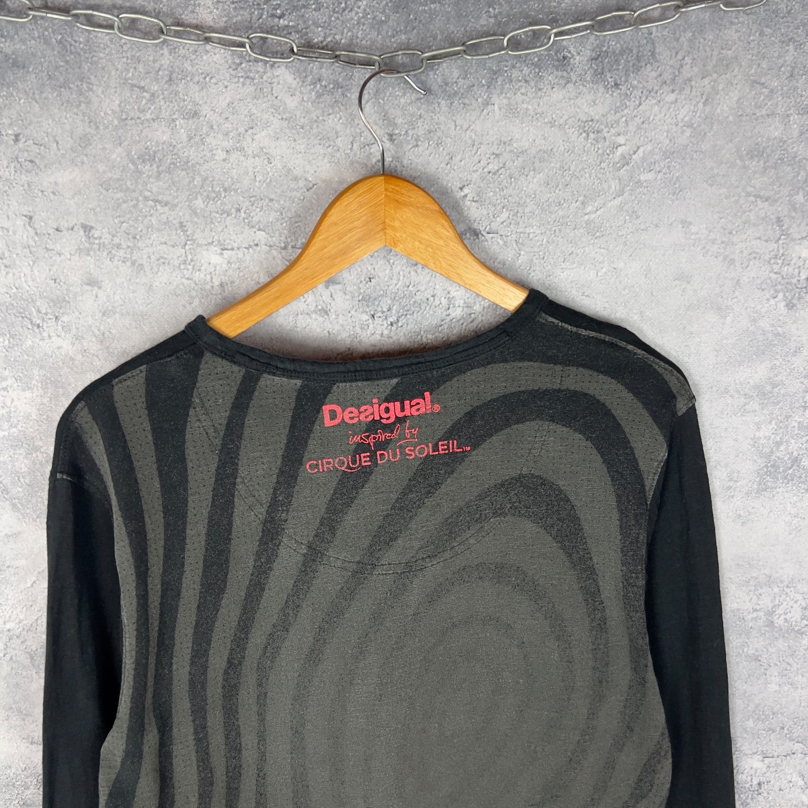 Desigual Desigual Cirque Du Soleil Tee Women's Size L Black ` Size L / US 10 / IT 46 - 10 Thumbnail