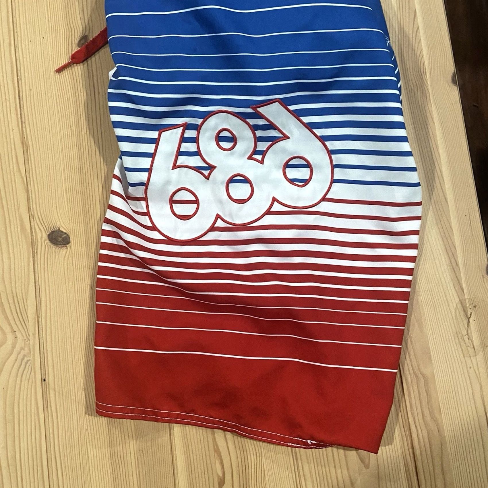 686 686 Mens Board Short Swim Bottom 34 Multicolor American Flag 100% Polyester Above-the-Knee Drawstring Pockets Hook & Loop Fly Regular Mens Size US 34 / EU 50 - 5 Thumbnail