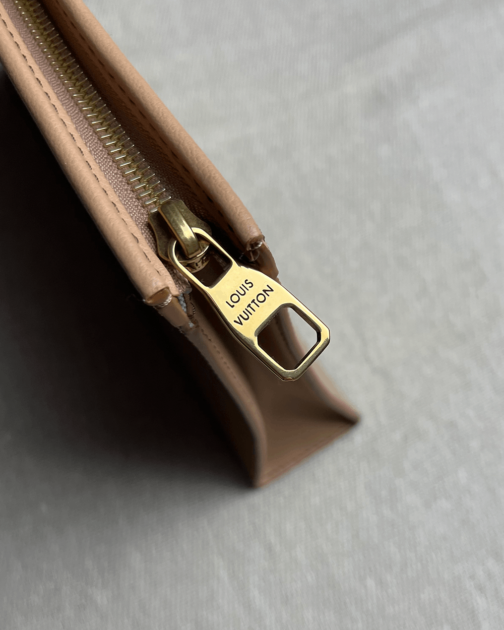 Louis Vuitton Louis Vuitton Saffiano Leather Tan Pouch Size ONE SIZE - 6 Thumbnail