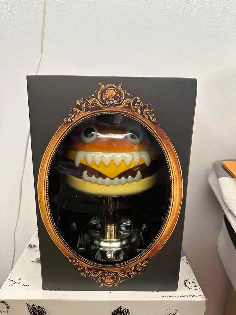 UNDERCOVER HAMBURGER LAMP BLACK Undercover Hamburger Lamp Medicom