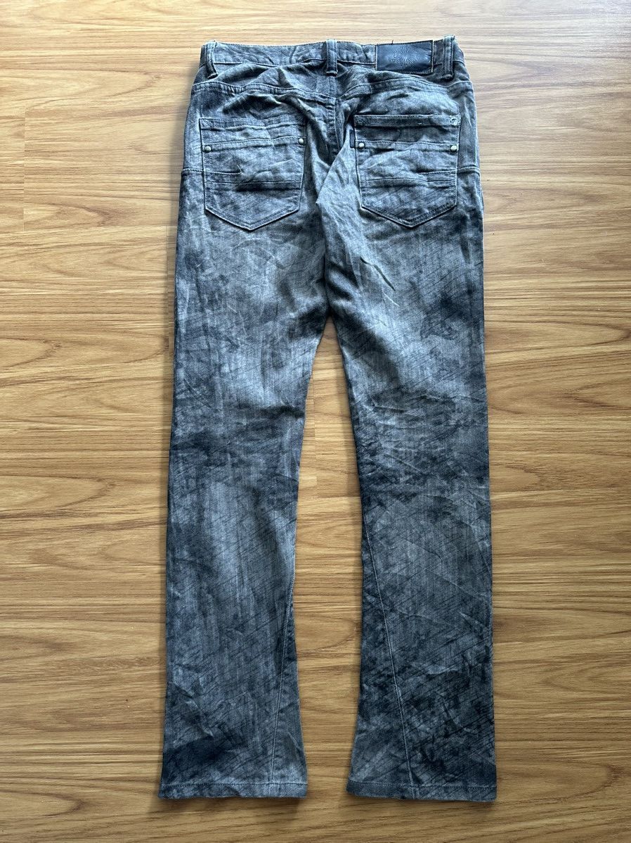 Le Grande Bleu (L.G.B.) Tornado Mart Japan Flare Mud Wash Denim Pant Size US 30 / EU 46 - 13 Thumbnail