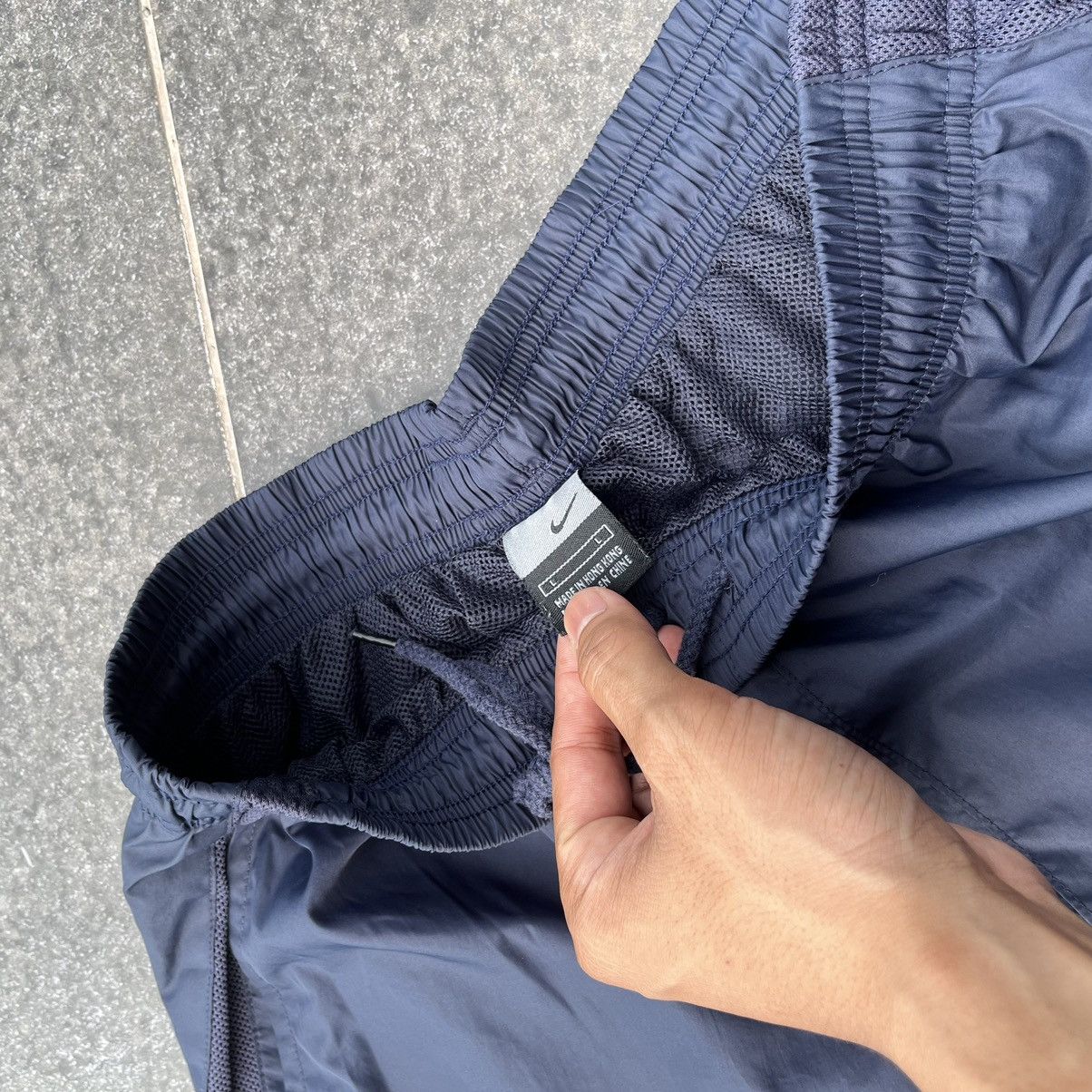 Nike Vintage Y2K Nike Small Logo Parachute Baggy Nylon Track Pant Size US 30 / EU 46 - 4 Thumbnail
