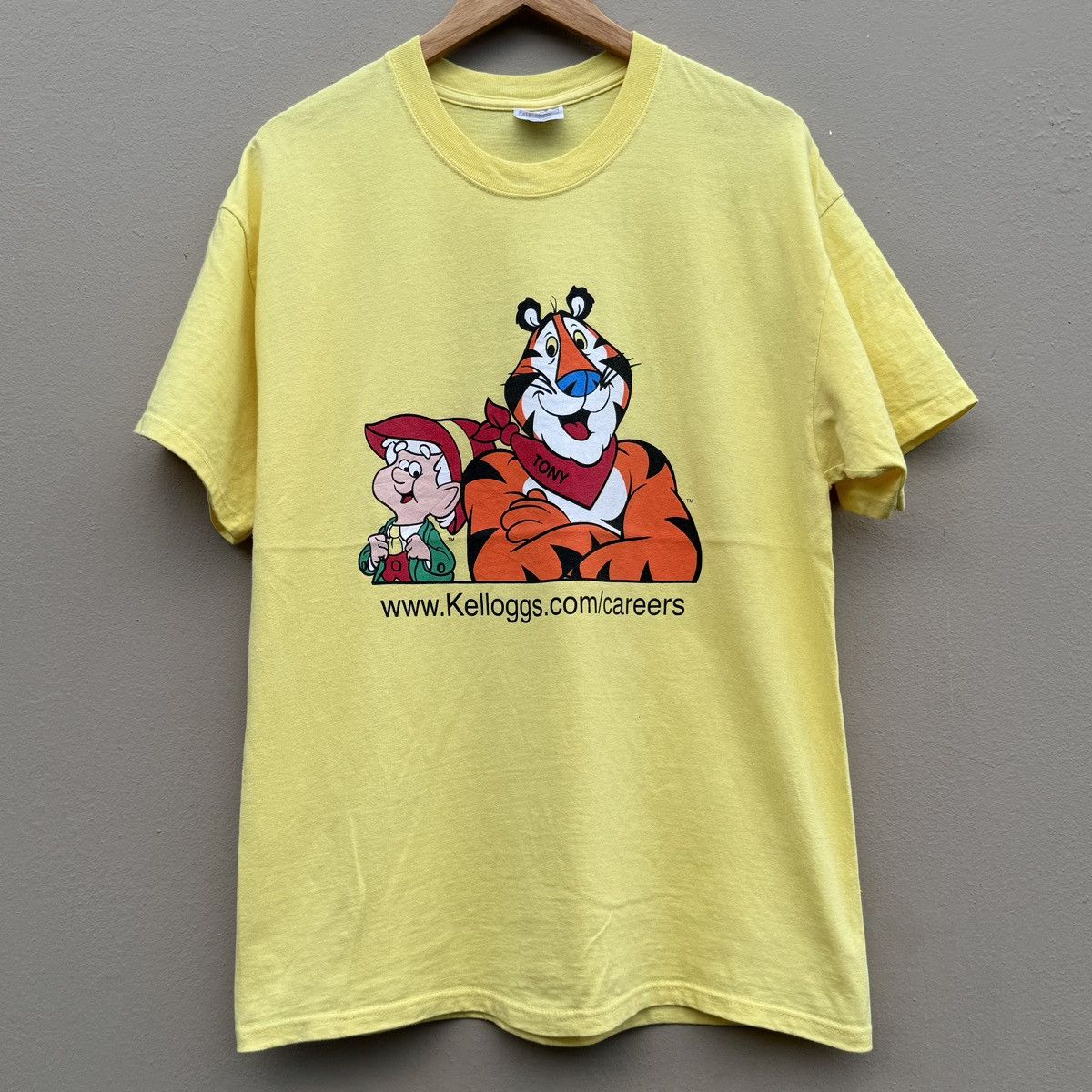 Vintage Vintage tony kelloggs 90s tee Size US L / EU 52-54 / 3 - 1 Thumbnail