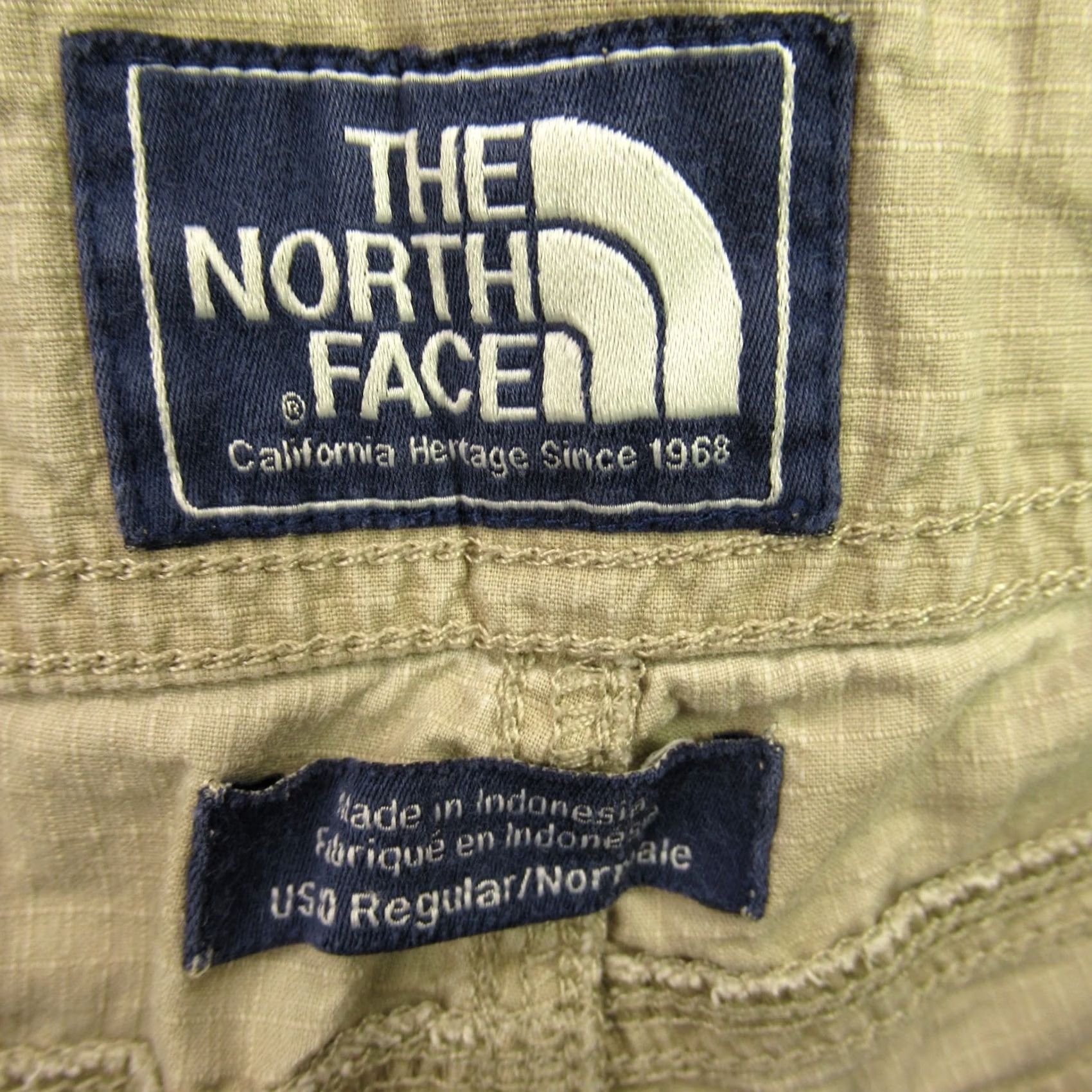 The North Face The North Face Women's 10 Chino Shorts - Beige / Khaki Stone, Lightweight Nylon, 5 in Inseam, Pockets, FlashDry, DWR, Logo, Casual Hiking Size 32" / US 10 / IT 46 - 4 Thumbnail