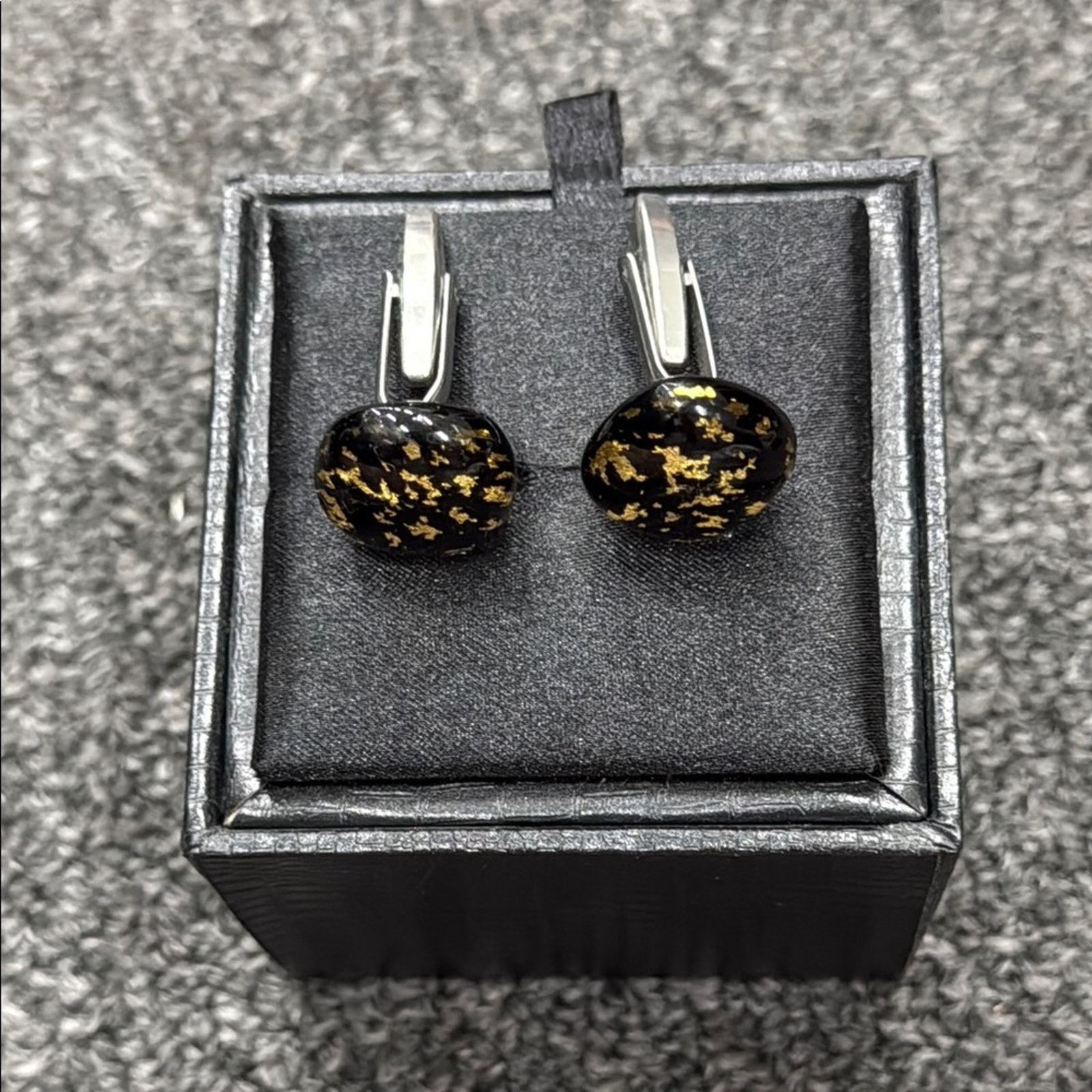 Other NWT Men’s beautiful black and gold spec cuff links Size ONE SIZE - 1 Thumbnail