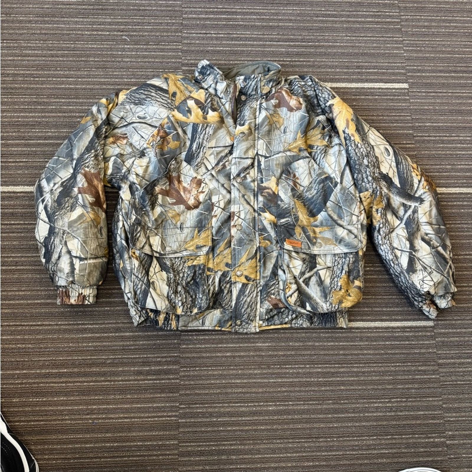 Realtree × Vintage × Woolrich Woolen Mills Woolrich Camouflage Puffer Jacket for Outdoor Activities Size US L / EU 52-54 / 3 - 1 Thumbnail