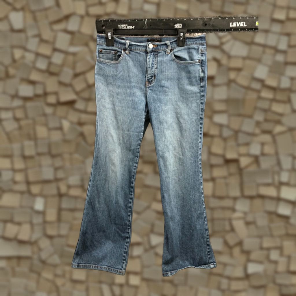 Vintage New York & Company Jeans Petite Womens Size 10P Medium Wash Blue Denim 5-Pocket Regular Fit Straight Zipper Button NY&C Size 32" / US 10 / IT 46 - 1 Thumbnail