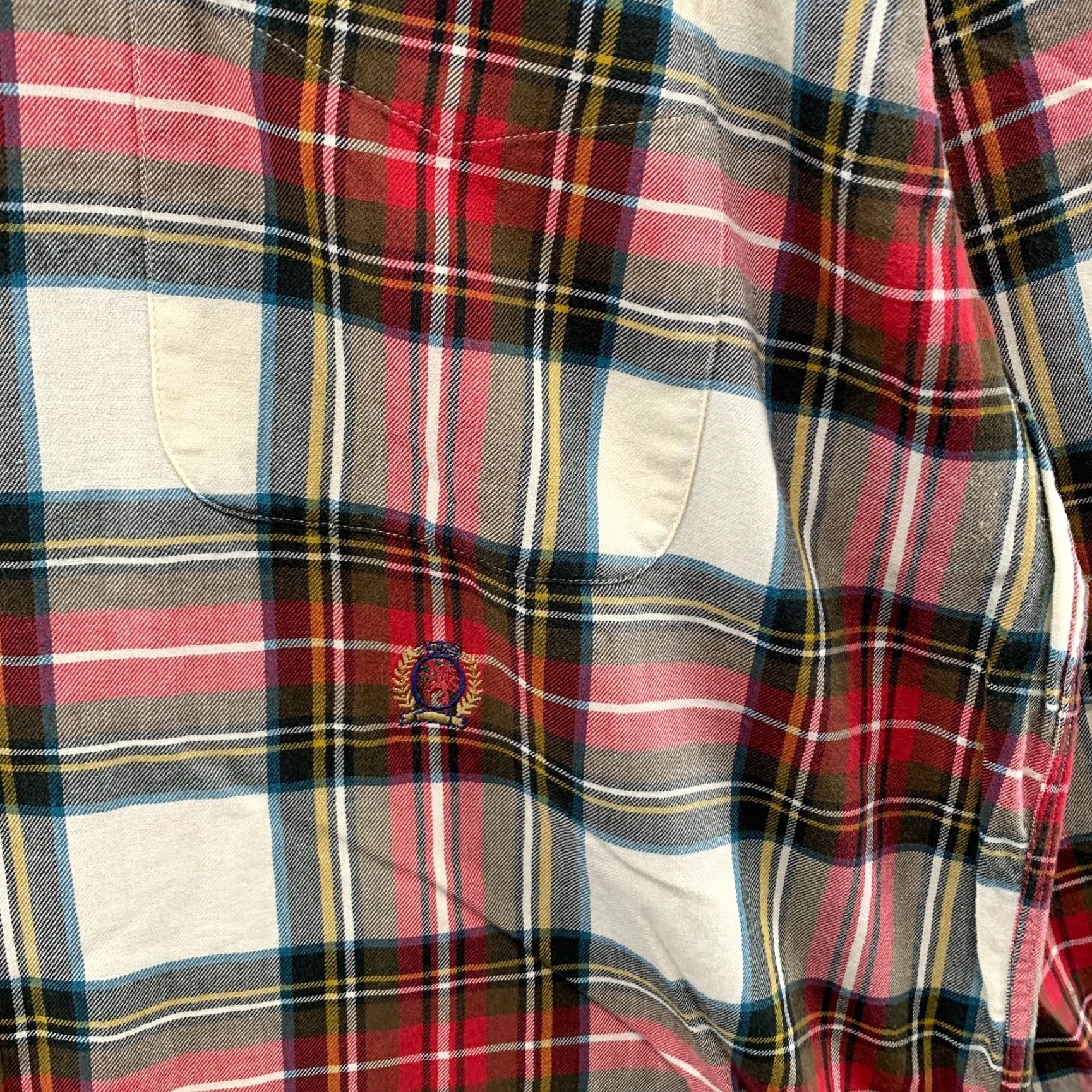 Tommy Hilfiger VINTAGE Tommy Hilfiger Button-Down Shirt Mens L Red Green Plaid 25X32.5 90s Christmas Theme, Shirt Mens L Red Size US L / EU 52-54 / 3 - 7 Thumbnail