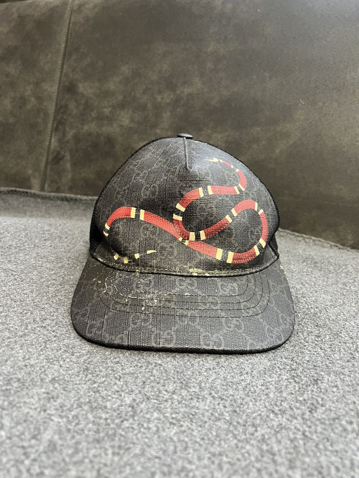 *RARE* Authentic Gucci - Black Coated Canvas - GG Supreme - King Snake Hat - Med Gucci Gucci Kingsnake Print GG Supreme Baseball Hat Black  main image 3