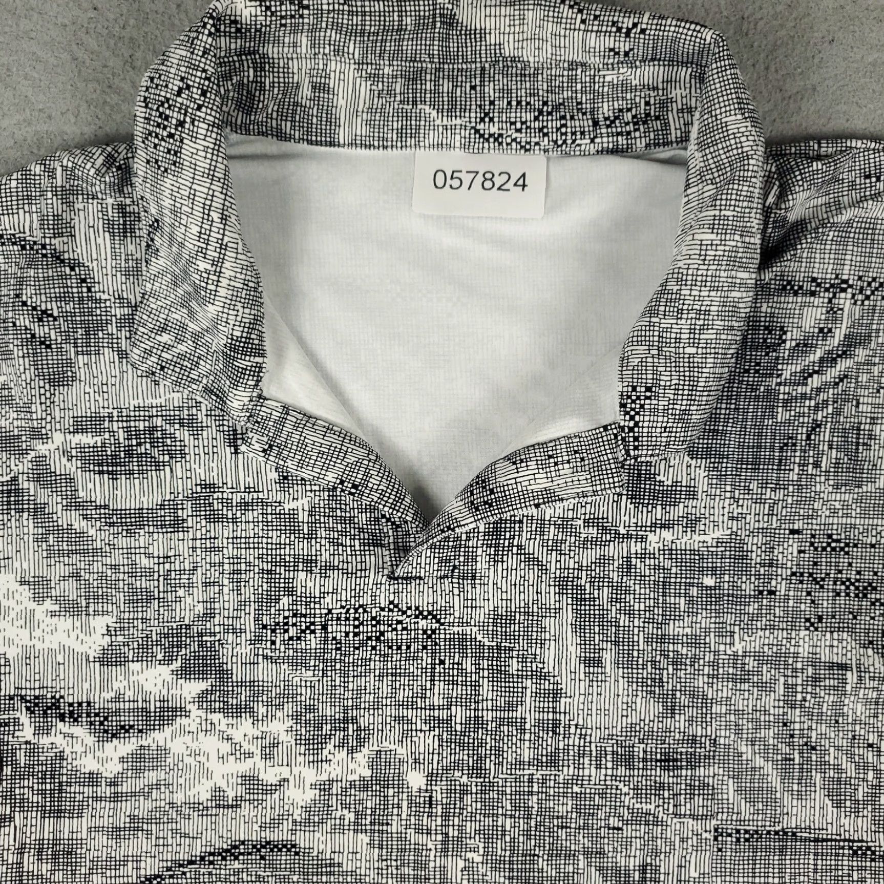 Lululemon Lululemon Polo Shirt Mens Medium Gray Abstract Stretch Johnny Collar Size US M / EU 48-50 / 2 - 2 Thumbnail