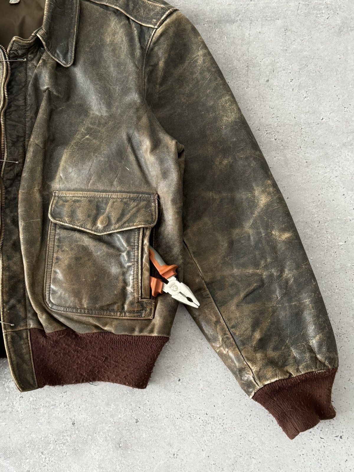 Vintage 1970s Vintage USAF A2 ‘Leonhard’ Flying Leather Faded Jacket Size US S / EU 44-46 / 1 - 9 Thumbnail