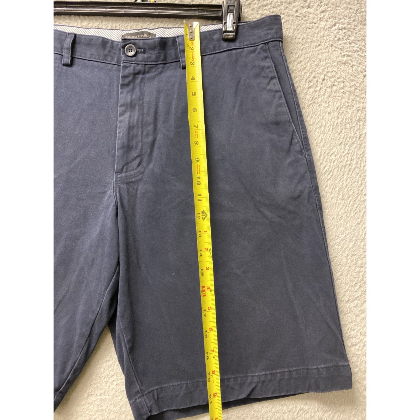 Banana Republic Banana Republic Shorts Men Size 36 Navy 10" Inseam Chino Zip Solid Pockets Casual Spring Summer Size US 36 / EU 52 - 4 Thumbnail