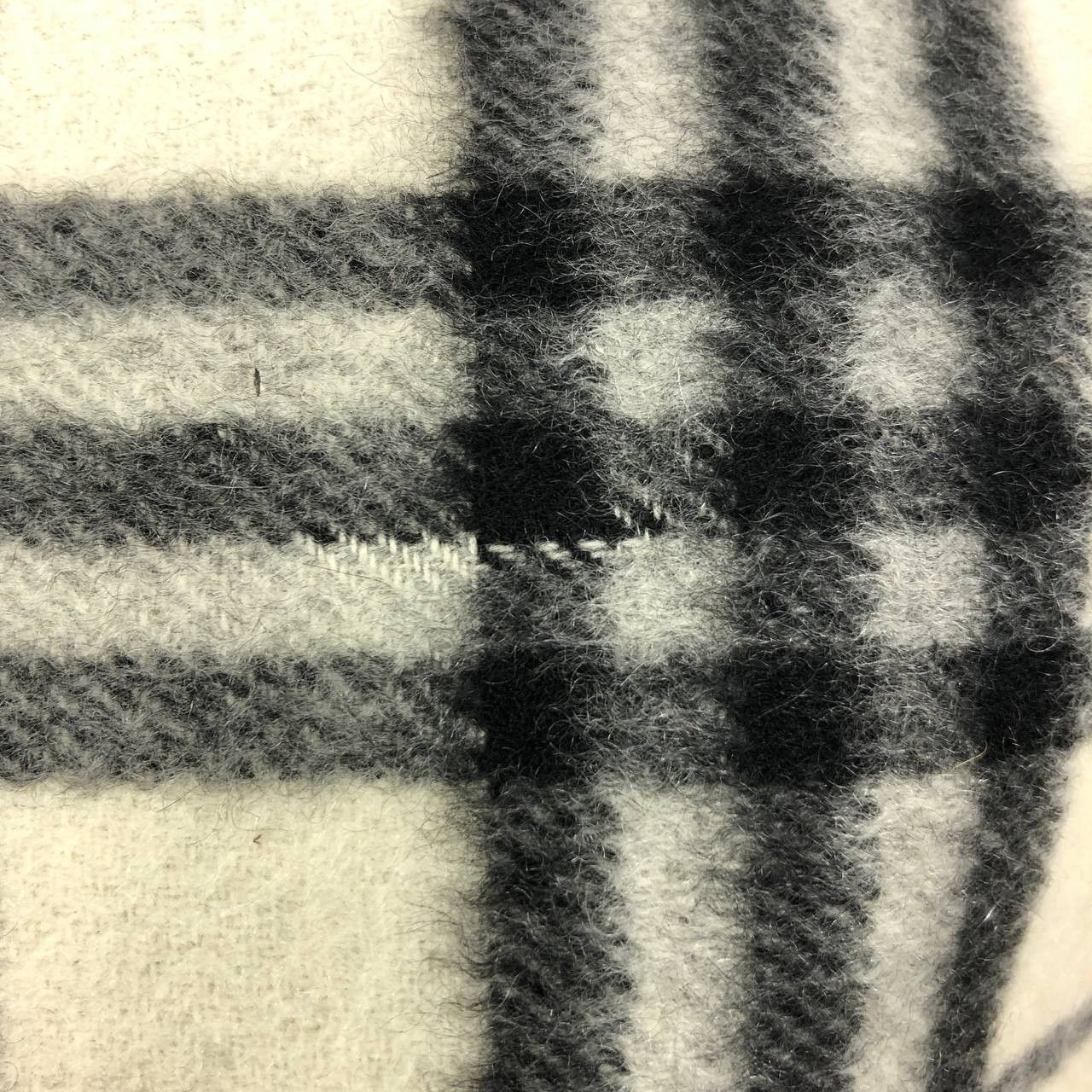 Burberry Burberry Scarf / Muffler / Neckwear FS114 Size ONE SIZE - 2 Thumbnail