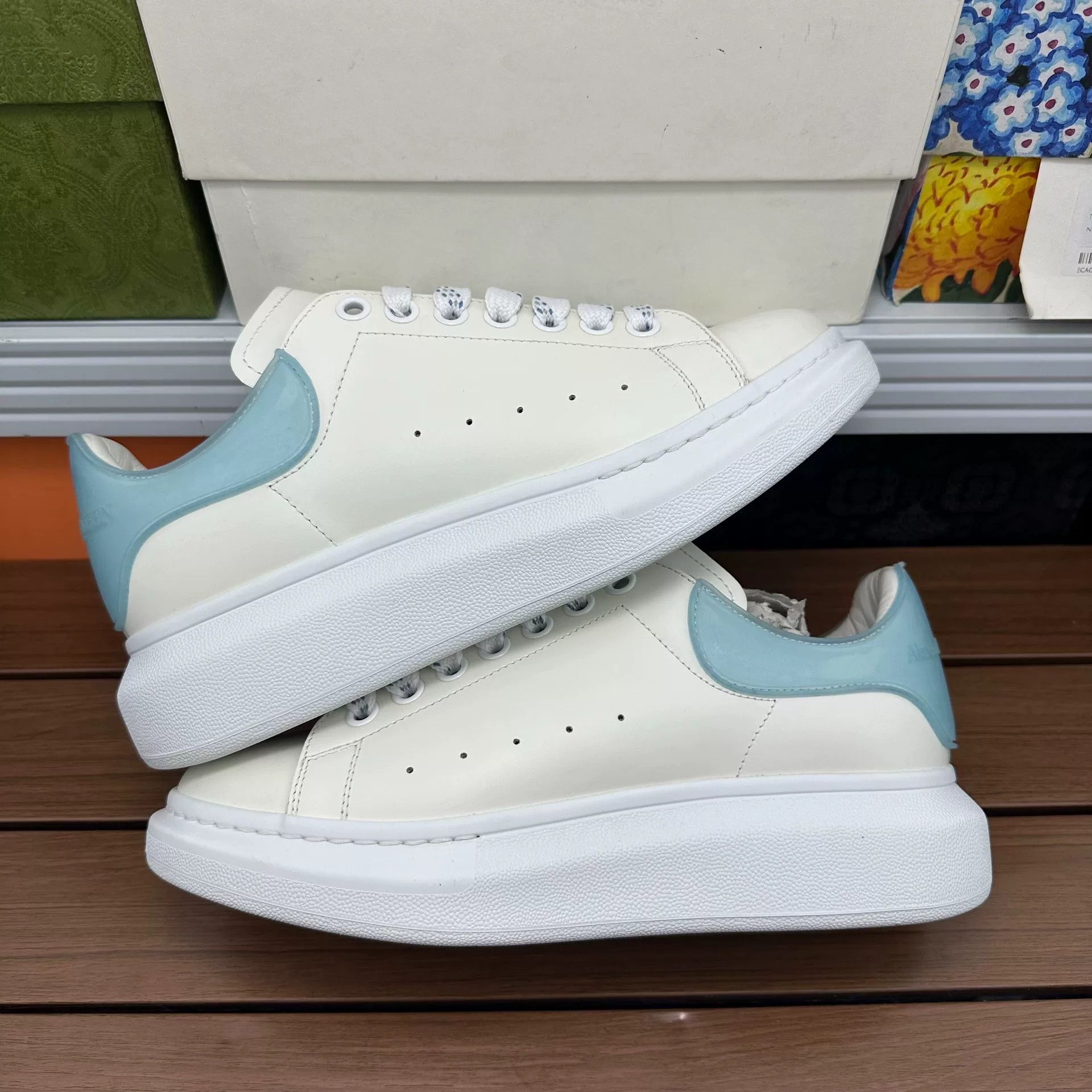 Alexander McQueen Alexander McQueen Blue Lowtop Sneakers 7 Men Size US 7 / EU 40 - 1 Thumbnail