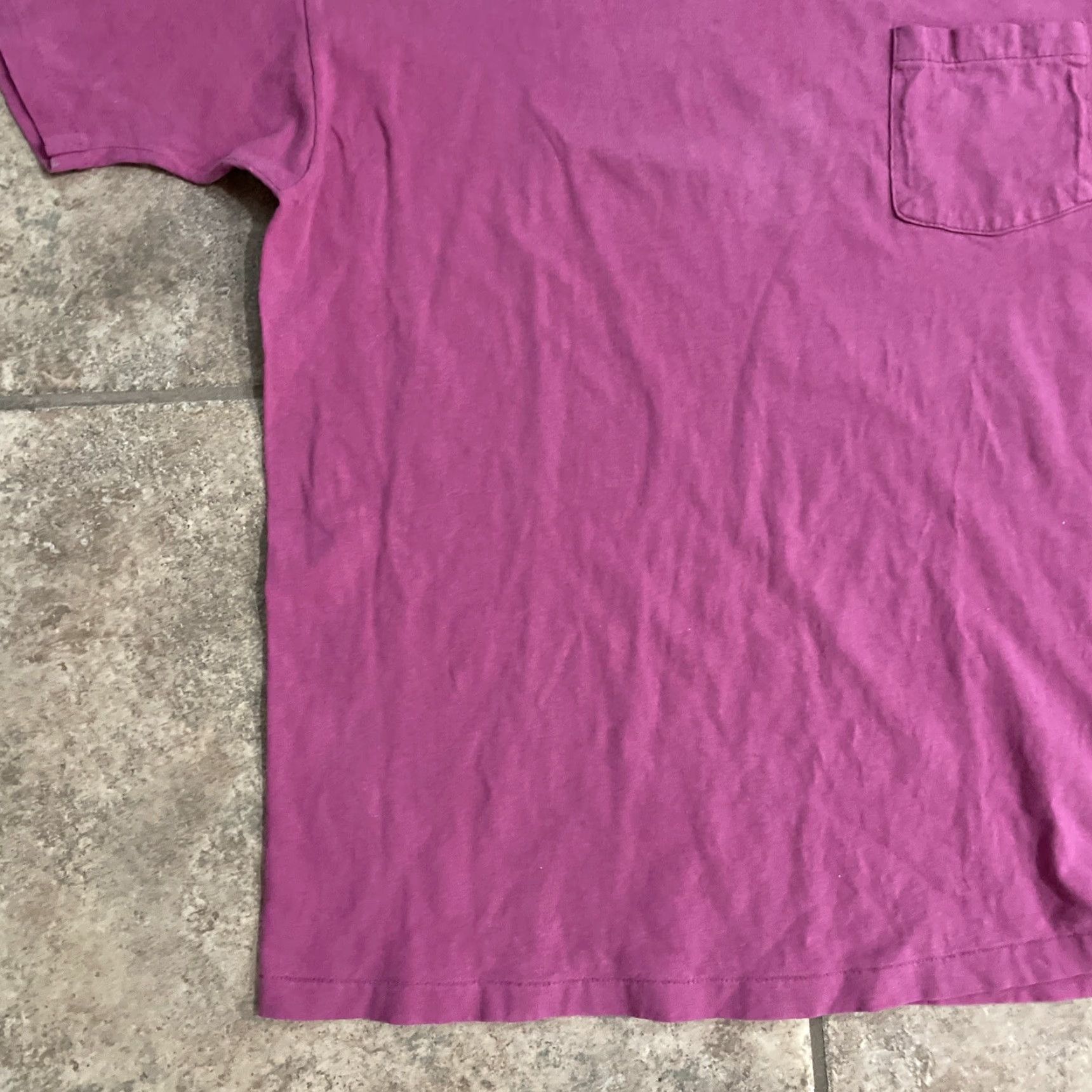 Hanes VINTAGE Hanes Bill Blass T-Shirt Mens XL 100% Cotton Pink Single Stitch Tee Size US XL / EU 56 / 4 - 3 Thumbnail