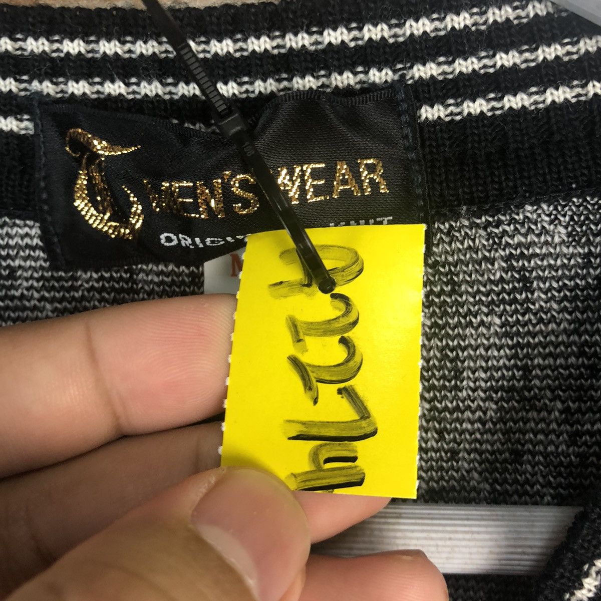 Homespun Knitwear × Japanese Brand Mens Wear vintage Black Knitwear #A2274 Size US S / EU 44-46 / 1 - 9 Thumbnail