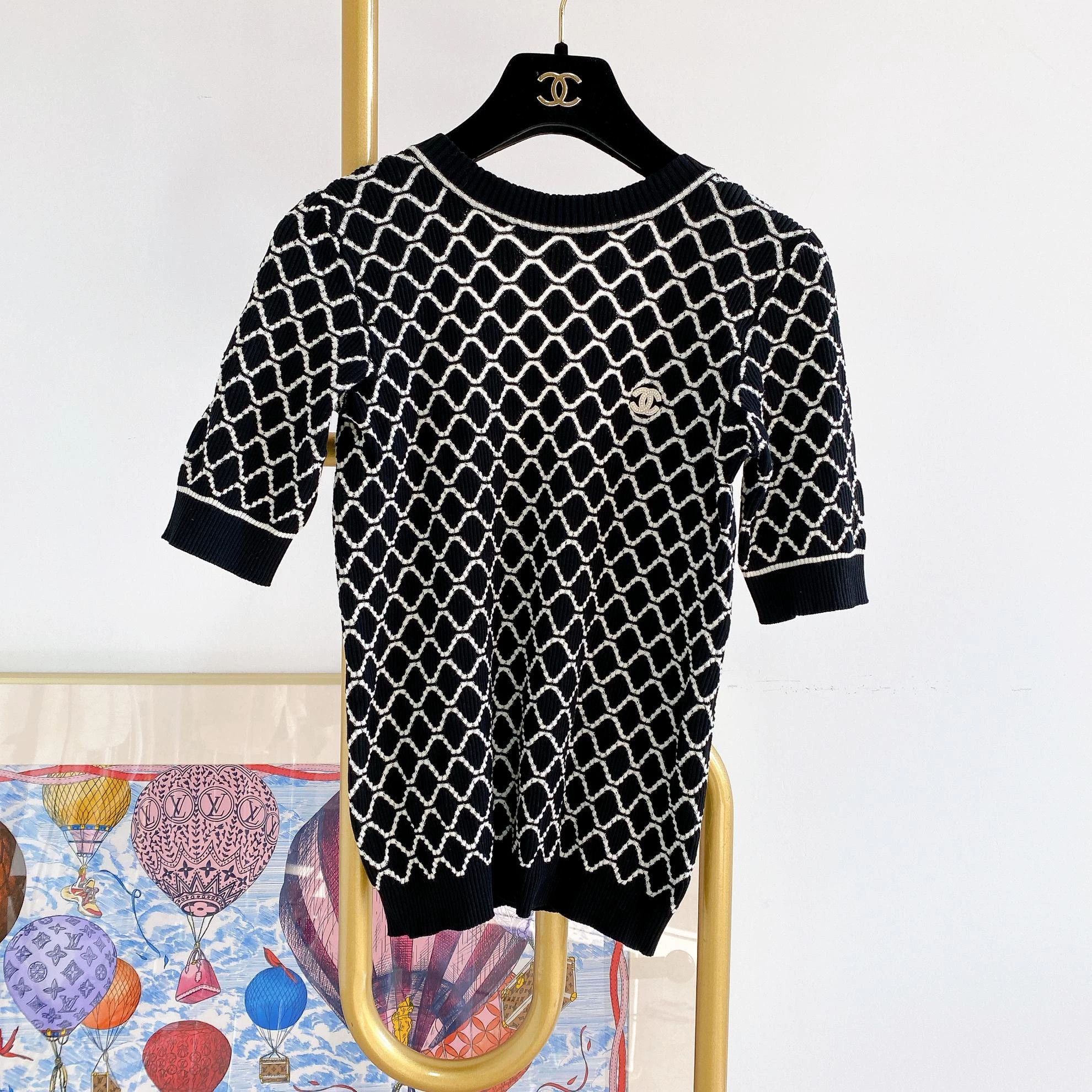 Chanel Chanel Quilted Black Backless Knit T-shirt 38 Size S / US 4 / IT 40 - 1 Thumbnail